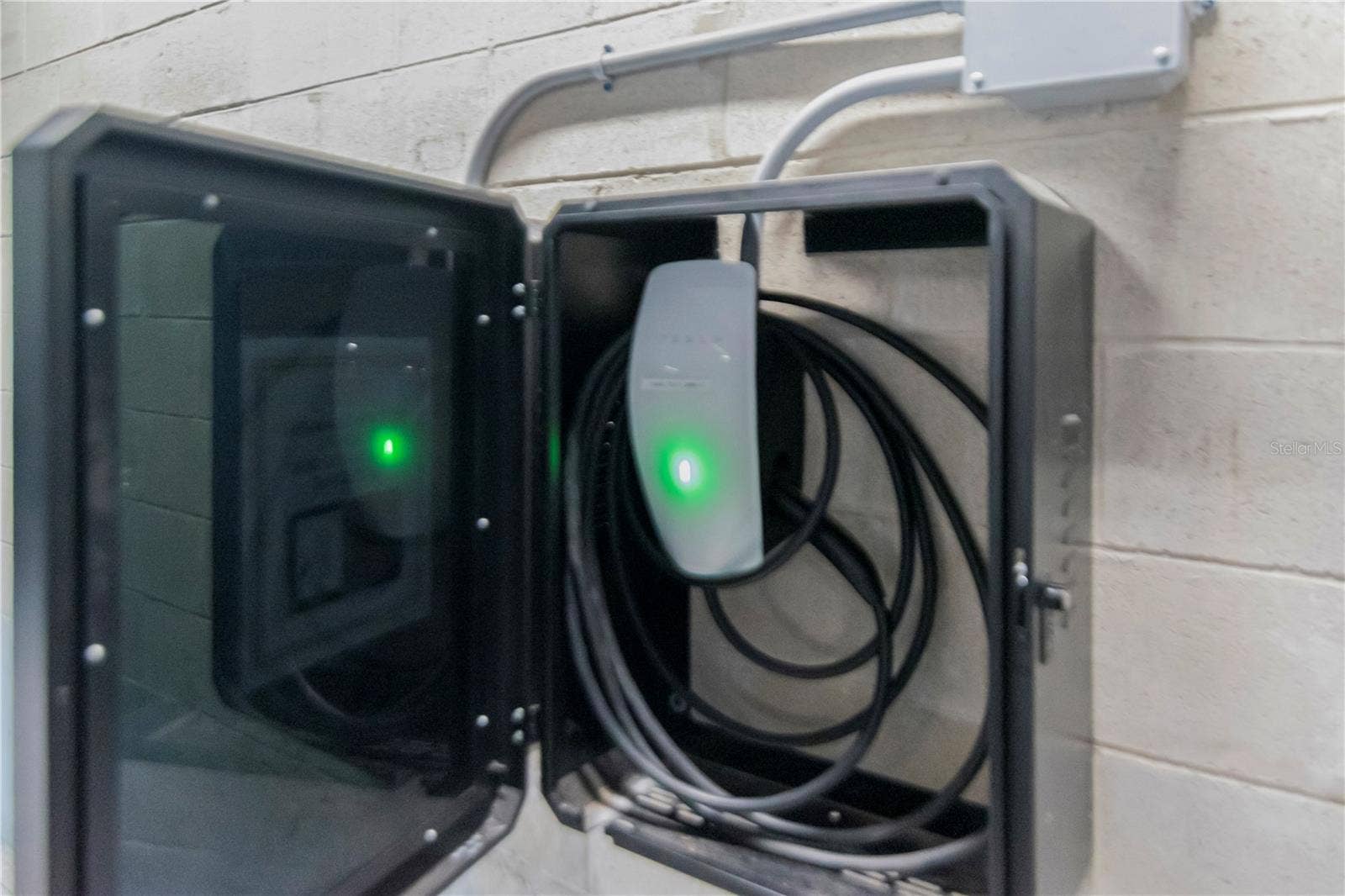 450 KNIGHTS RUN AVENUE, #803, Tampa, FL 33602 Building EV Chargers