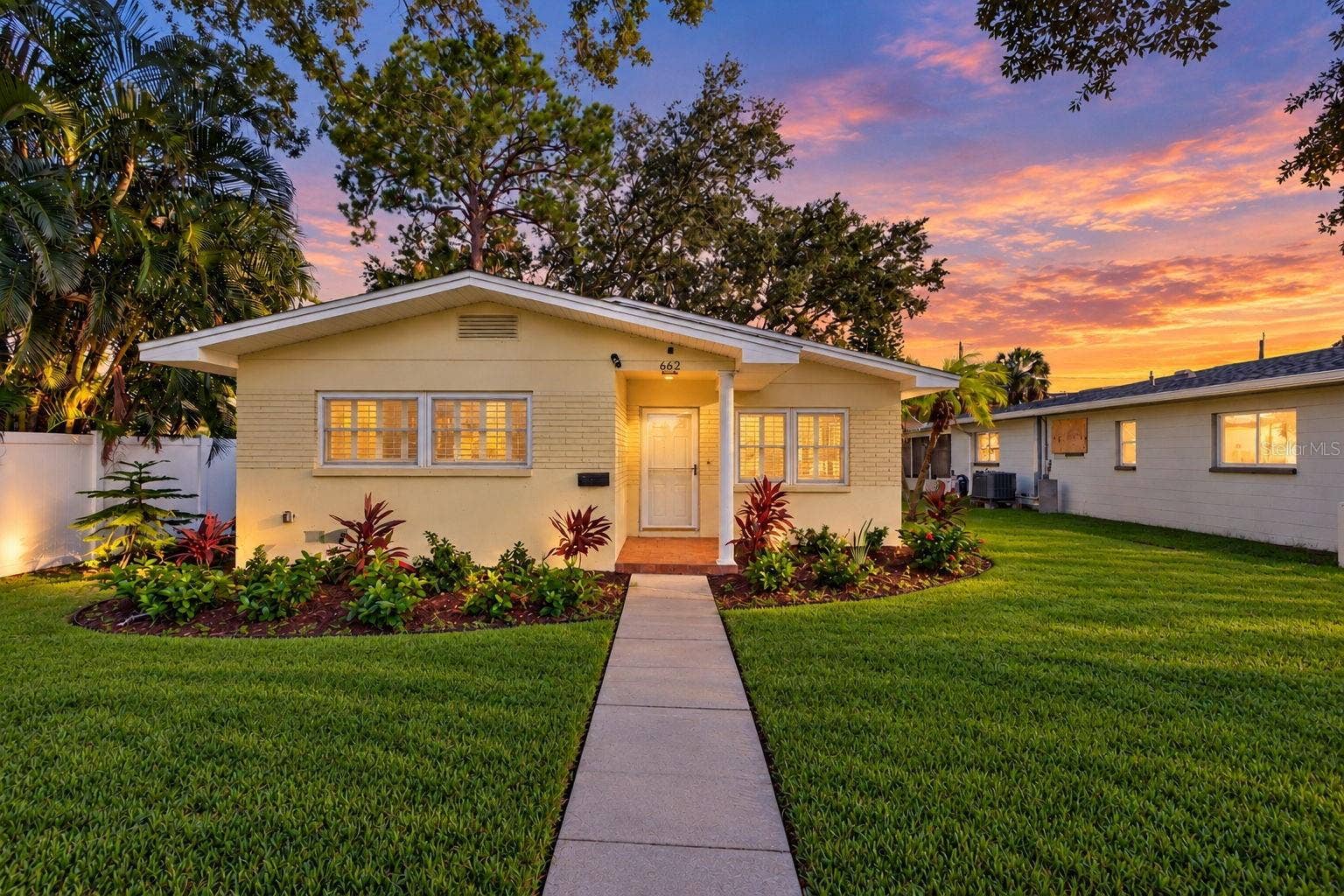 662 VILLAGRANDE AVENUE S, St Petersburg, FL 33707 662 VILLAGRANDE AVENUE S, St Petersburg, FL 33707