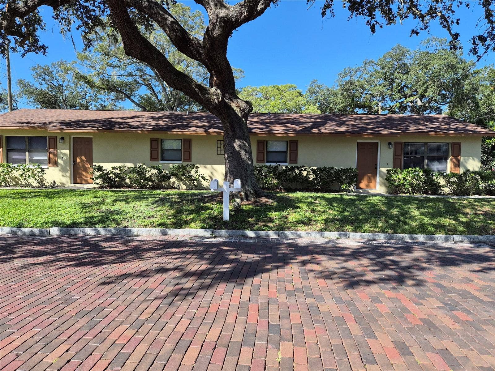 402 WOODROW AVENUE NW, #B, Largo, FL 33770 402 WOODROW AVENUE NW, #B, Largo, FL 33770
