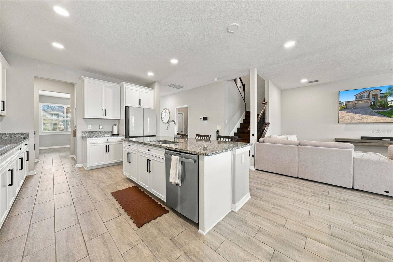 4904 EAGLE ROCK DRIVE, Wimauma, FL 33598 4904 EAGLE ROCK DRIVE, Wimauma, FL 33598
