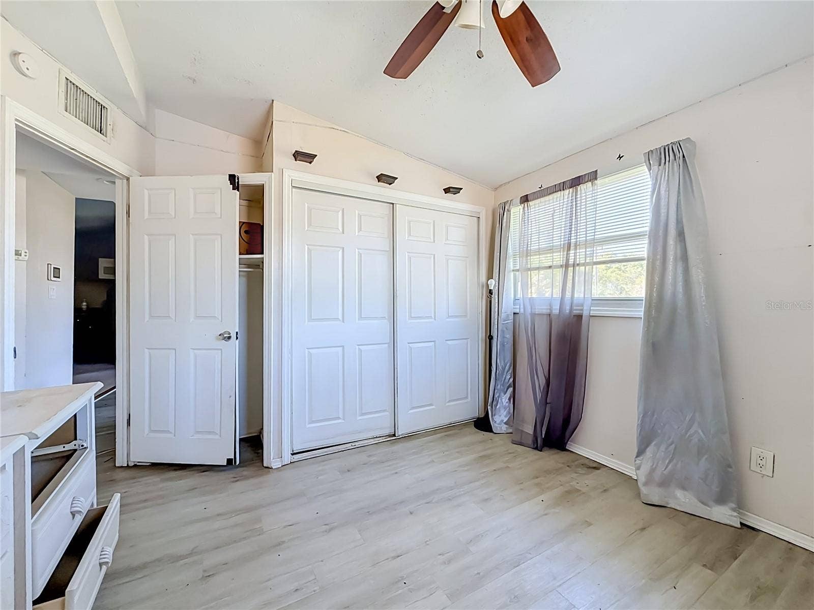 11787 104TH STREET, Largo, FL 33773 11787 104TH STREET, Largo, FL 33773