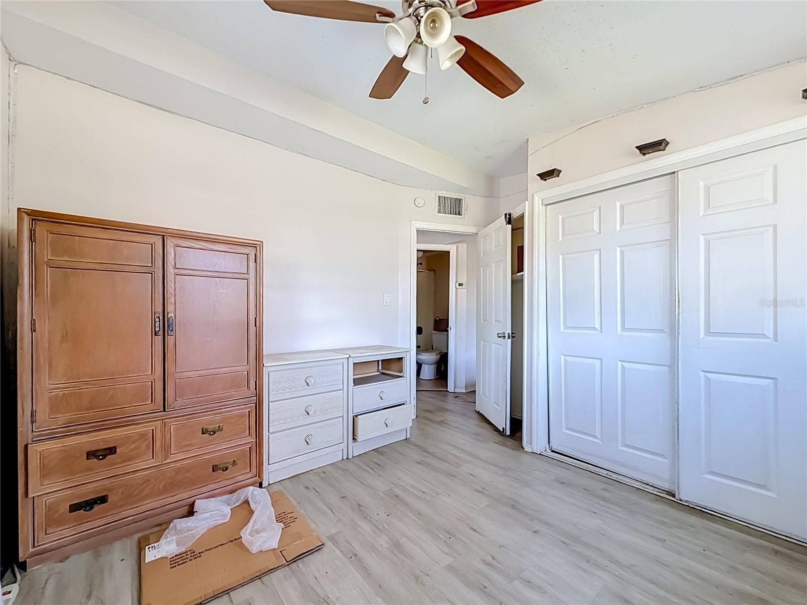 11787 104TH STREET, Largo, FL 33773 11787 104TH STREET, Largo, FL 33773