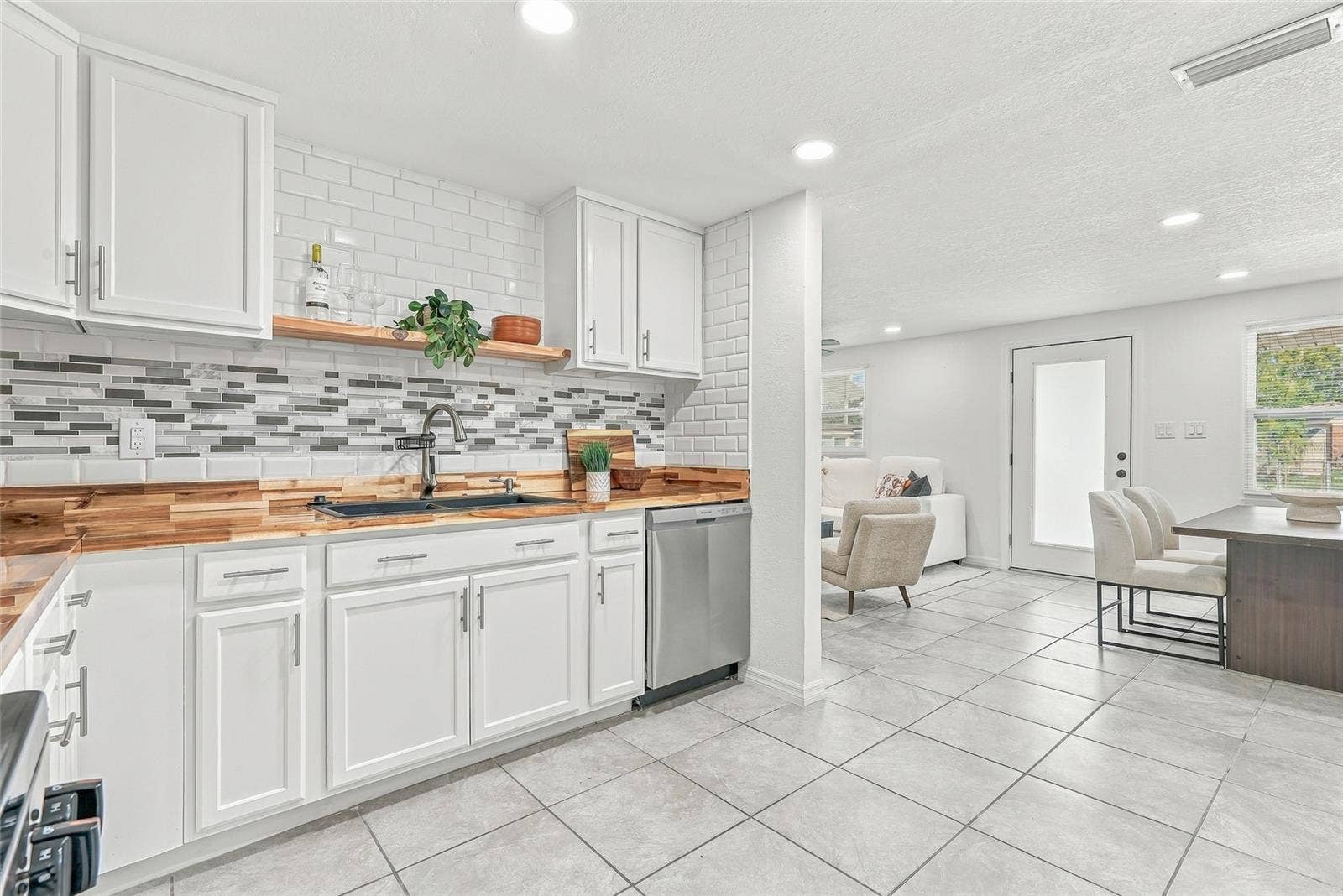 4544 W MINNEHAHA STREET, Tampa, FL 33614 4544 W MINNEHAHA STREET, Tampa, FL 33614