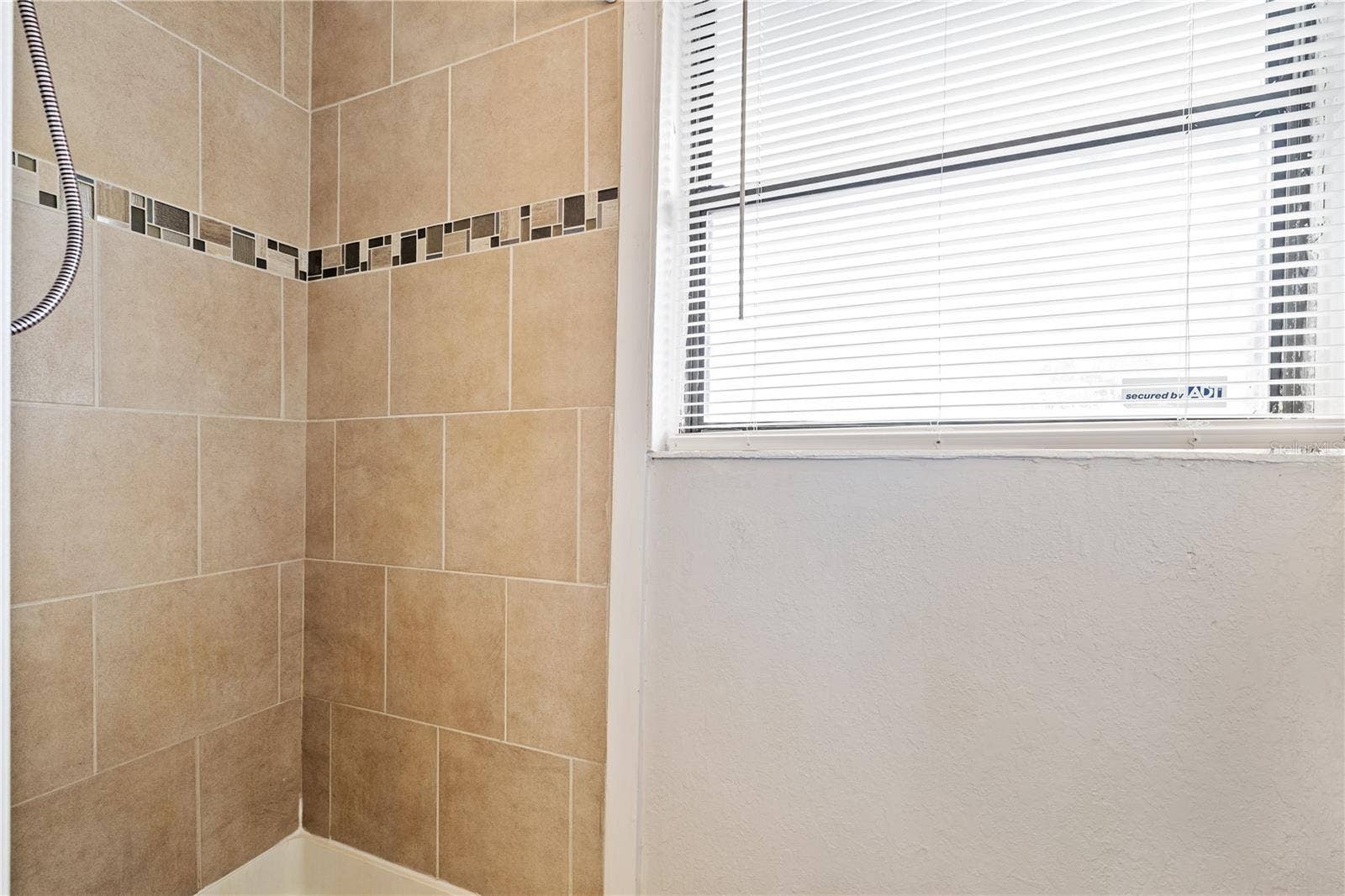 14902 PINECREST ROAD, Tampa, FL 33613