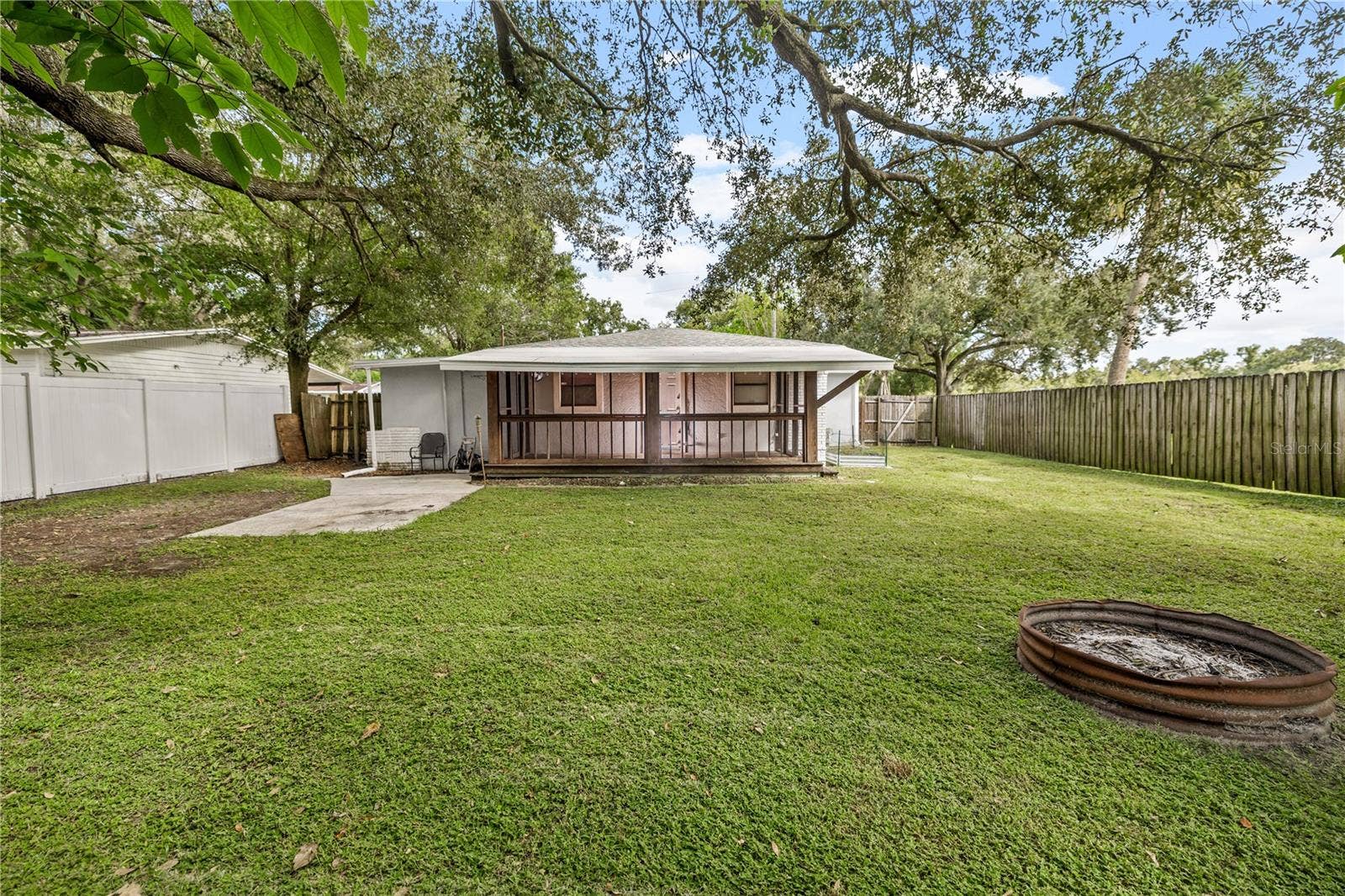 14902 PINECREST ROAD, Tampa, FL 33613