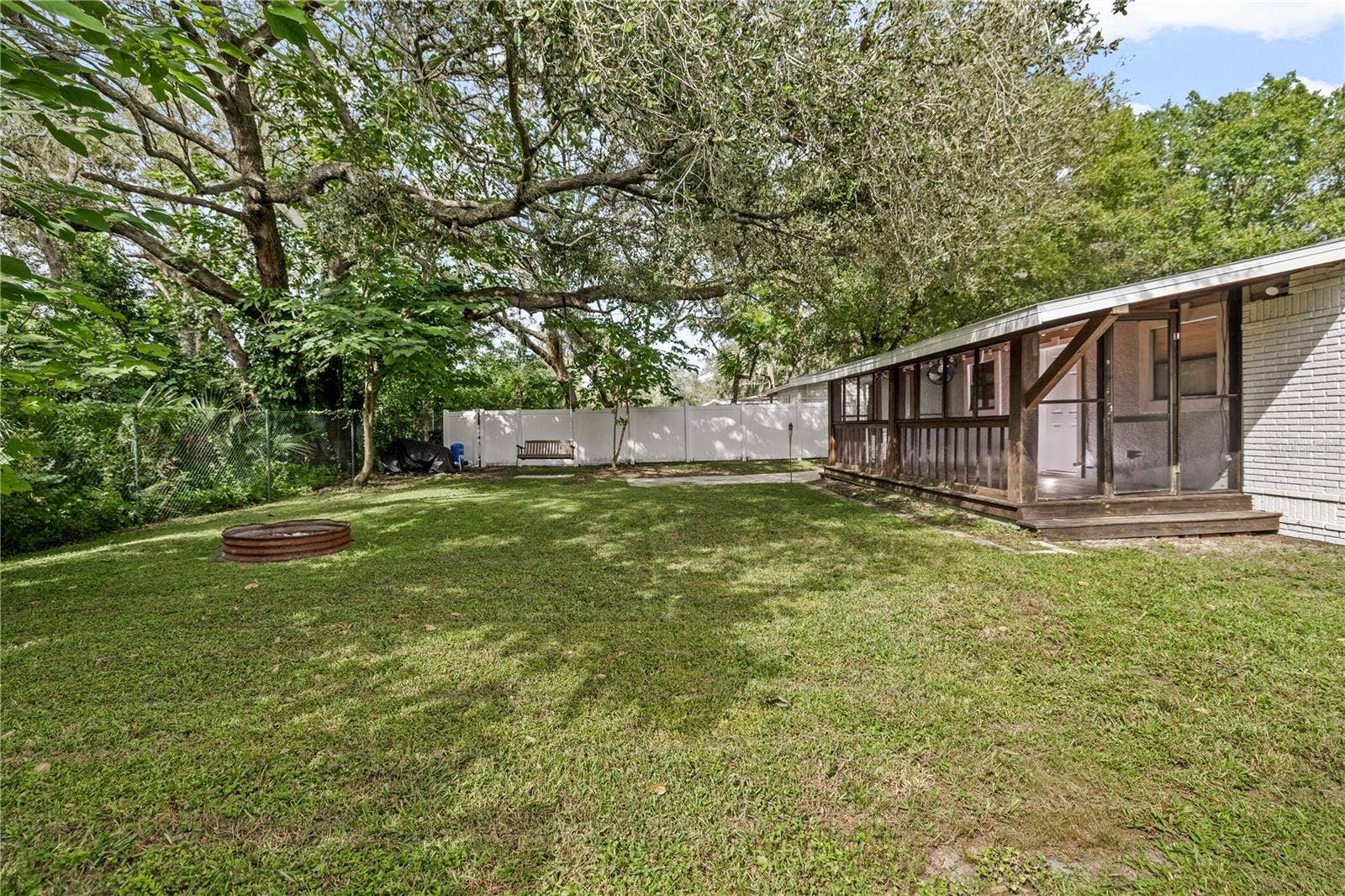 14902 PINECREST ROAD, Tampa, FL 33613