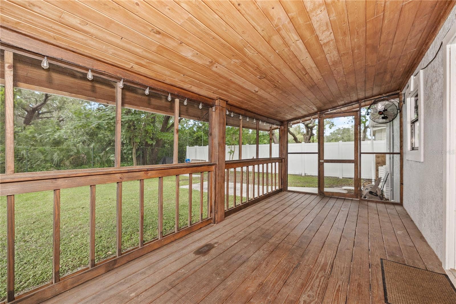 14902 PINECREST ROAD, Tampa, FL 33613