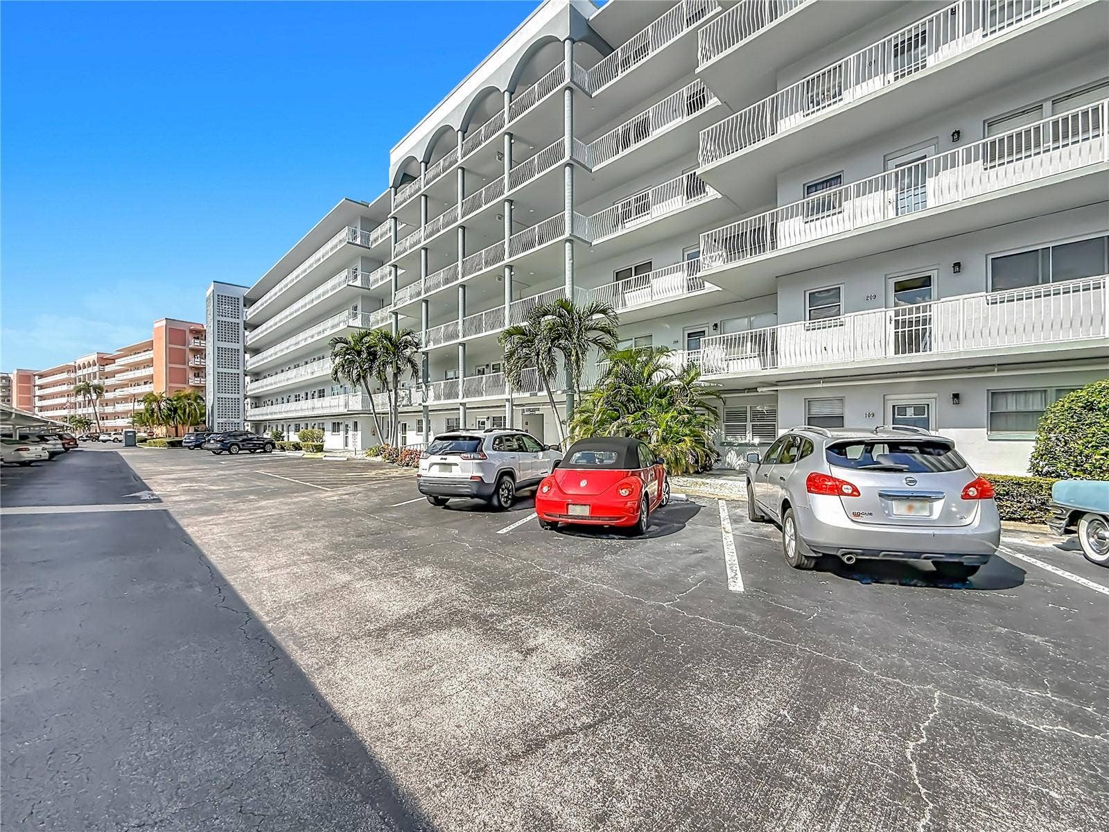 5925 SHORE BOULEVARD S, #611, Gulfport, FL 33707 5925 SHORE BOULEVARD S, #611, Gulfport, FL 33707