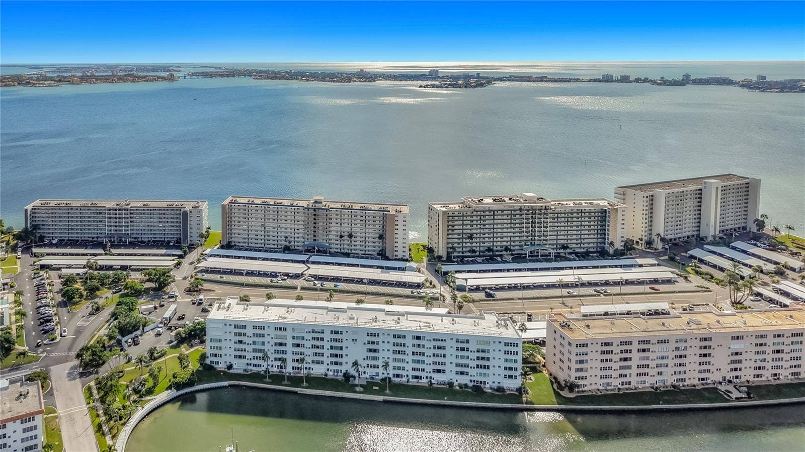 5925 SHORE BOULEVARD S, #611, Gulfport, FL 33707 5925 SHORE BOULEVARD S, #611, Gulfport, FL 33707