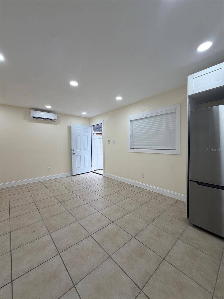 3318 W AILEEN STREET, Tampa, FL 33607 3318 W AILEEN STREET, Tampa, FL 33607