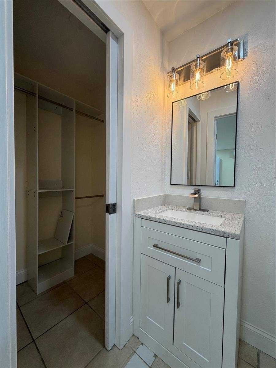 3318 W AILEEN STREET, Tampa, FL 33607 3318 W AILEEN STREET, Tampa, FL 33607