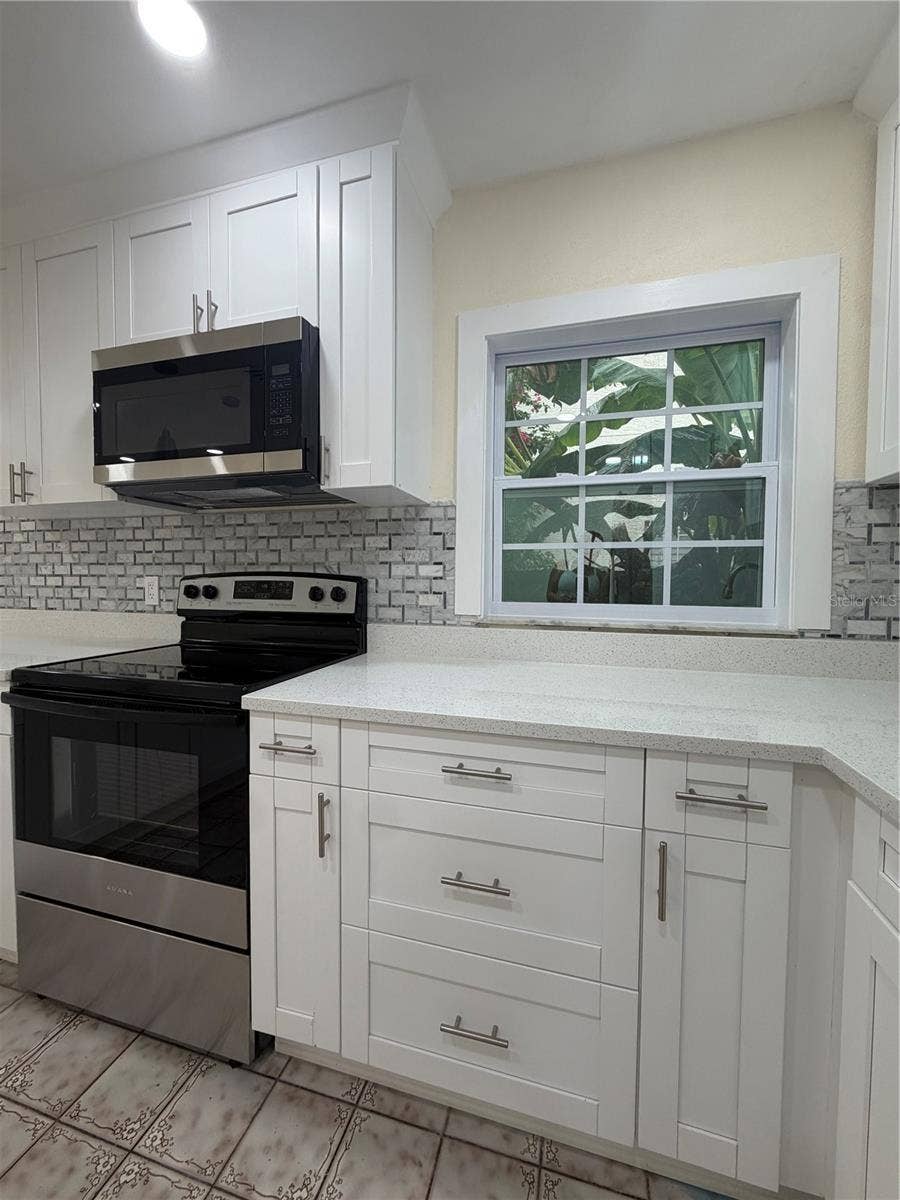 3318 W AILEEN STREET, Tampa, FL 33607 3318 W AILEEN STREET, Tampa, FL 33607