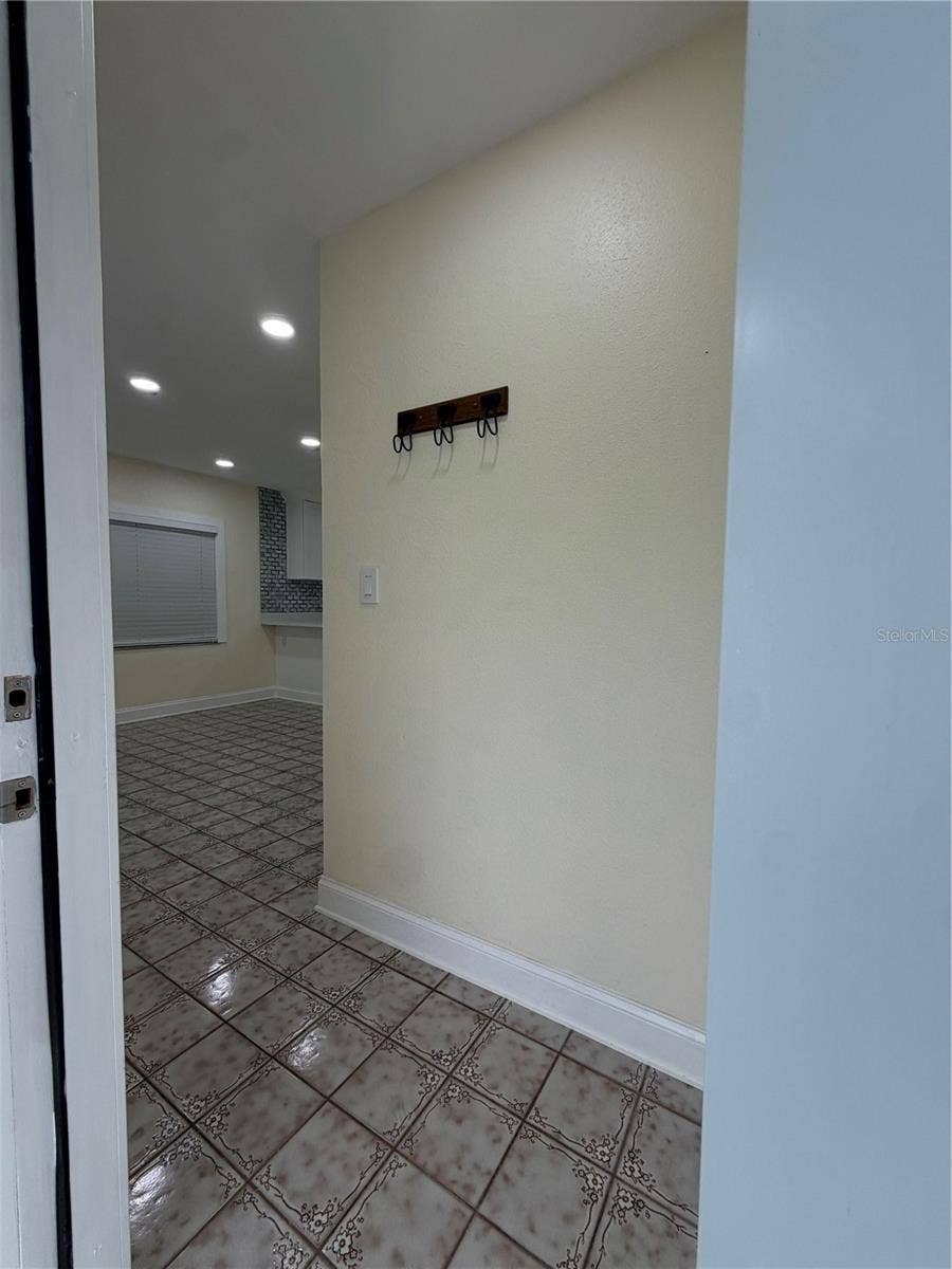 3318 W AILEEN STREET, Tampa, FL 33607 3318 W AILEEN STREET, Tampa, FL 33607