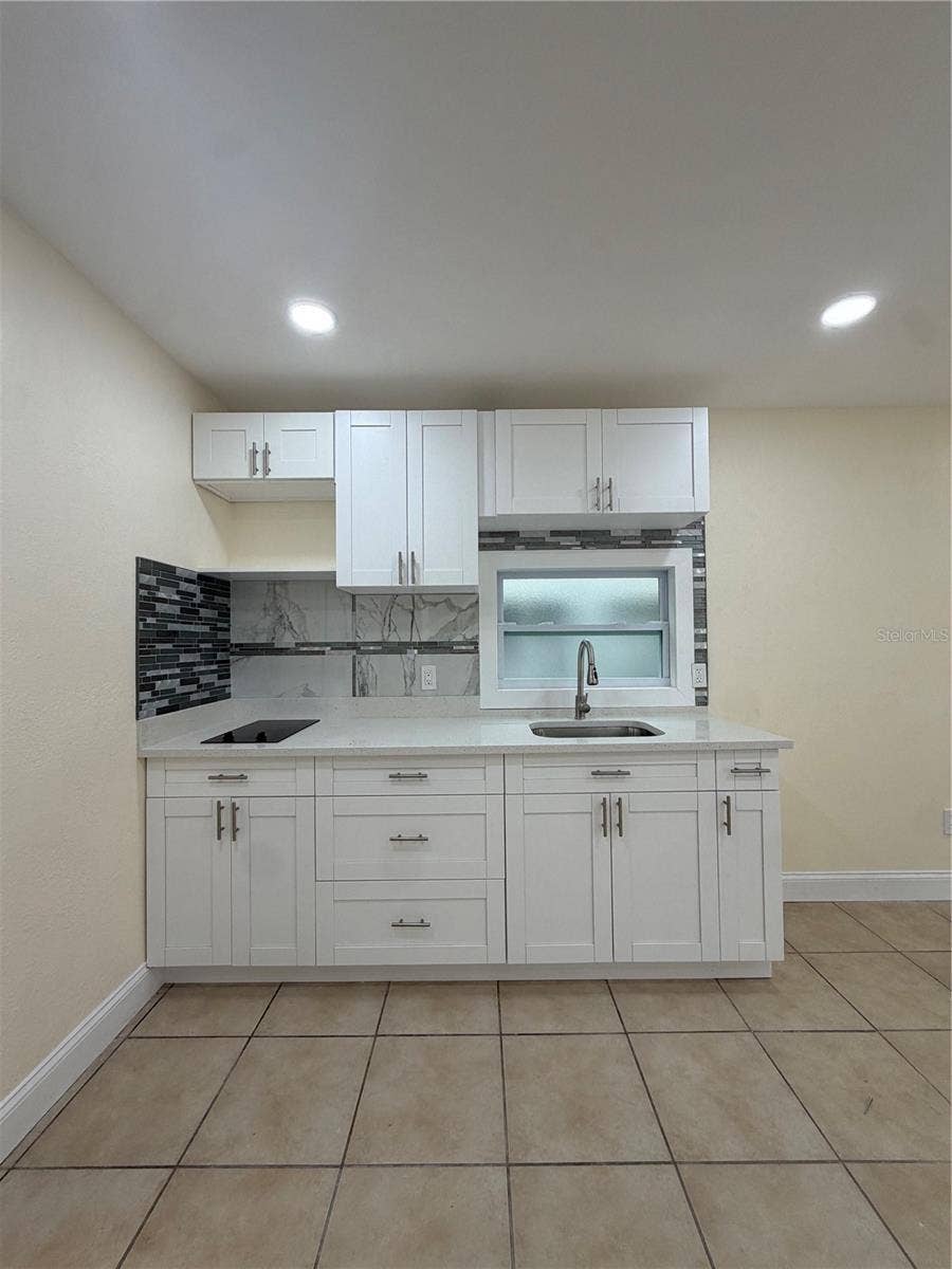 3318 W AILEEN STREET, Tampa, FL 33607 3318 W AILEEN STREET, Tampa, FL 33607
