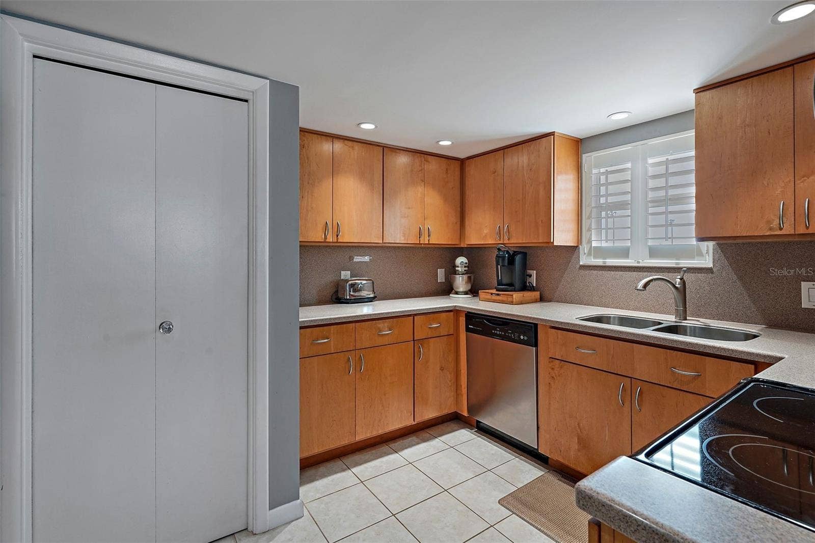 5000 GULF BOULEVARD, #304, St Pete Beach, FL 33706 5000 GULF BOULEVARD, #304, St Pete Beach, FL 33706