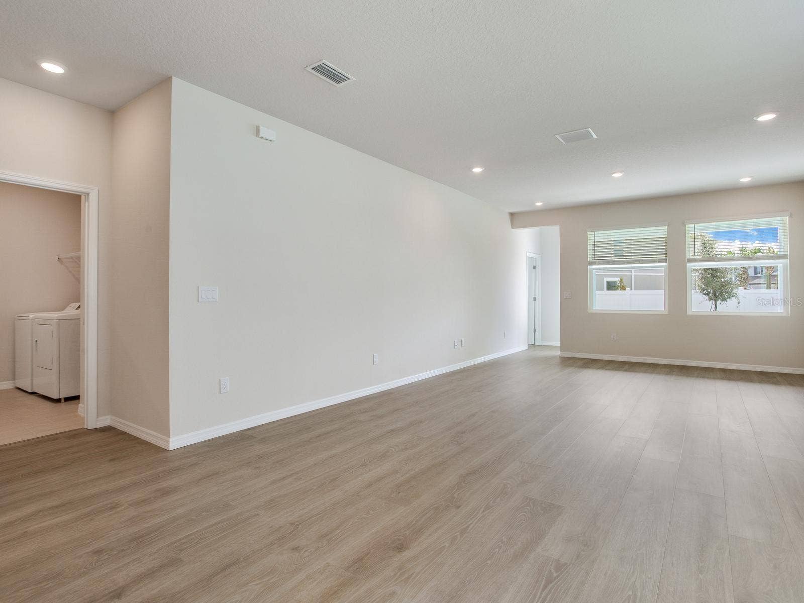 31105 PENDLETON LANDING CIRCLE, Wesley Chapel, FL 33545 31105 PENDLETON LANDING CIRCLE, Wesley Chapel, FL 33545