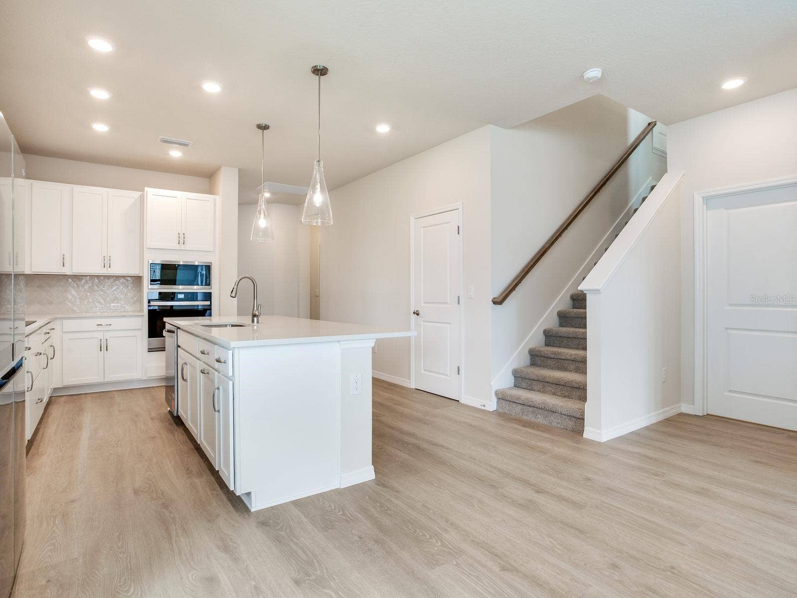 31105 PENDLETON LANDING CIRCLE, Wesley Chapel, FL 33545 31105 PENDLETON LANDING CIRCLE, Wesley Chapel, FL 33545