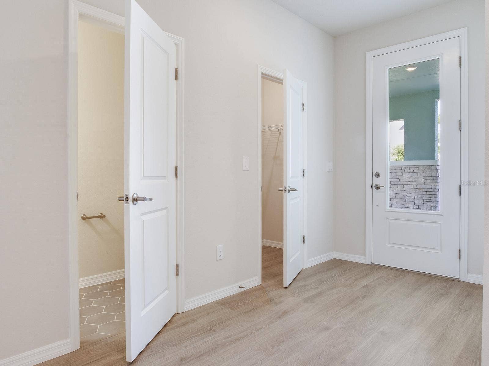 31105 PENDLETON LANDING CIRCLE, Wesley Chapel, FL 33545 31105 PENDLETON LANDING CIRCLE, Wesley Chapel, FL 33545