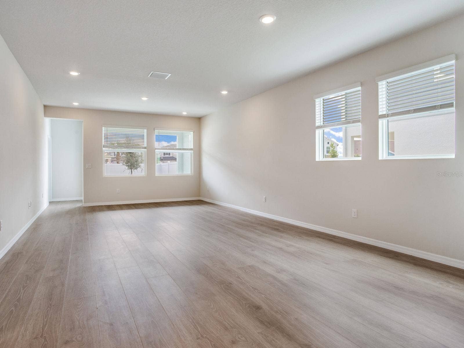 31105 PENDLETON LANDING CIRCLE, Wesley Chapel, FL 33545 31105 PENDLETON LANDING CIRCLE, Wesley Chapel, FL 33545