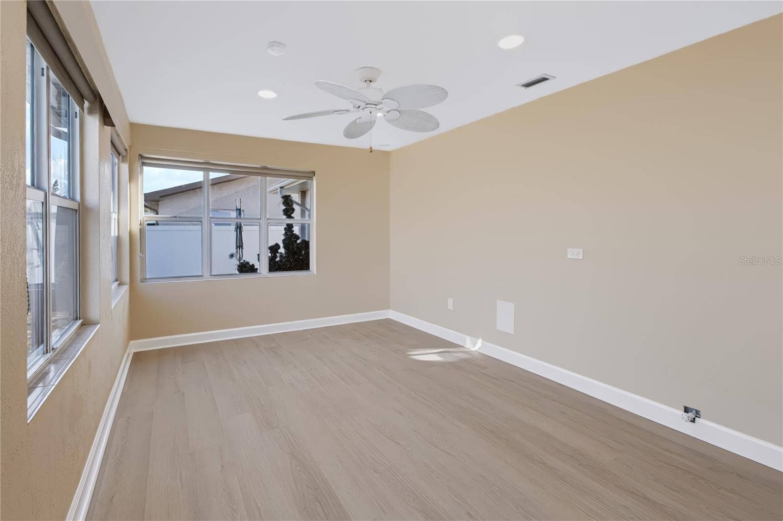 12939 115TH STREET, Largo, FL 33778 Flex space or bonus room with Florida Room access