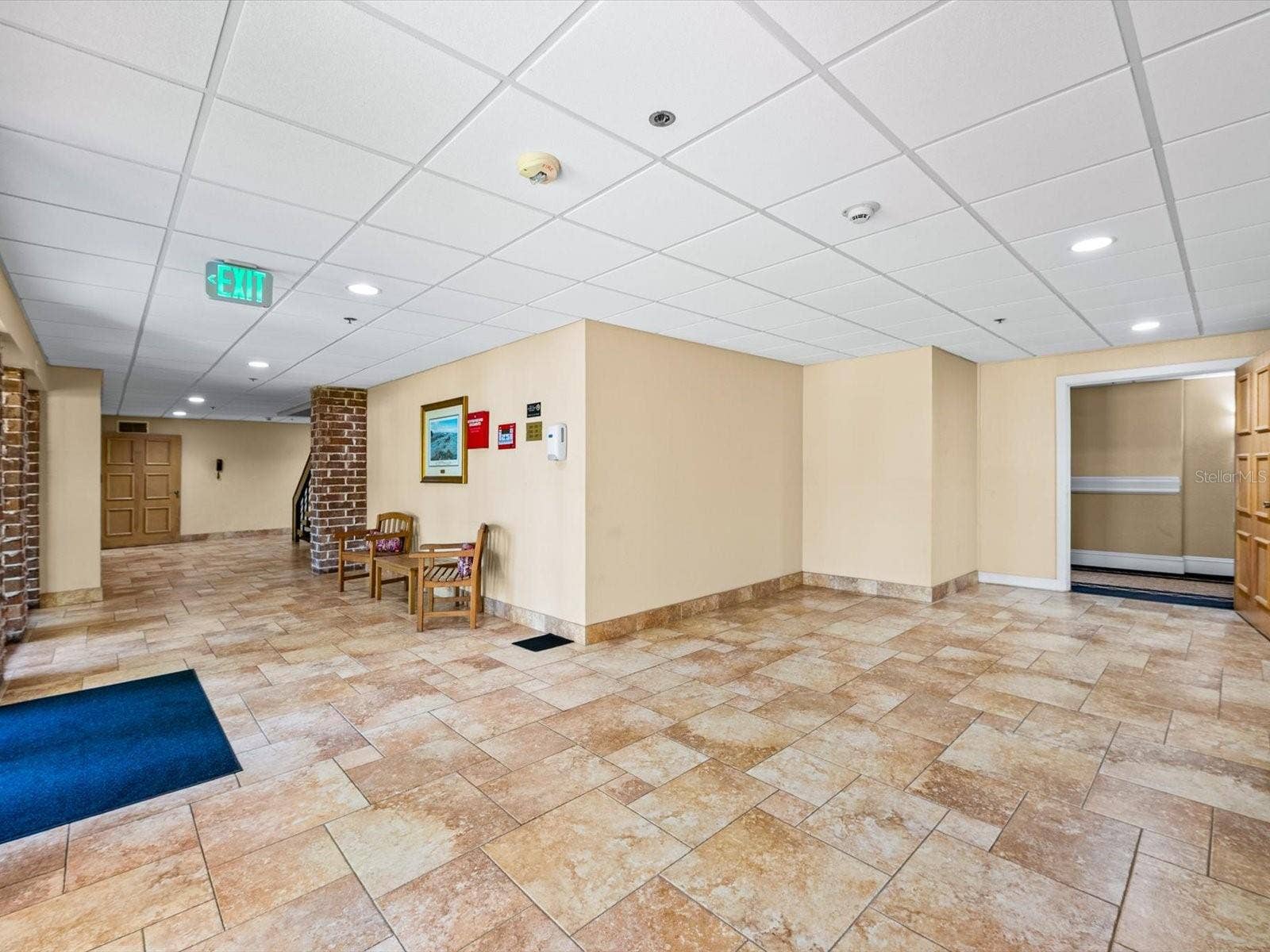 36750 US HIGHWAY 19 N, #2372, Palm Harbor, FL 34683 Lobby
