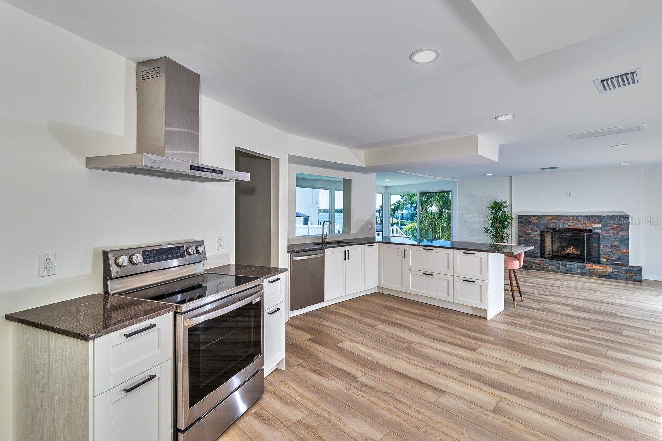 451 PALM ISLAND NE, Clearwater Beach, FL 33767 451 PALM ISLAND NE, Clearwater Beach, FL 33767