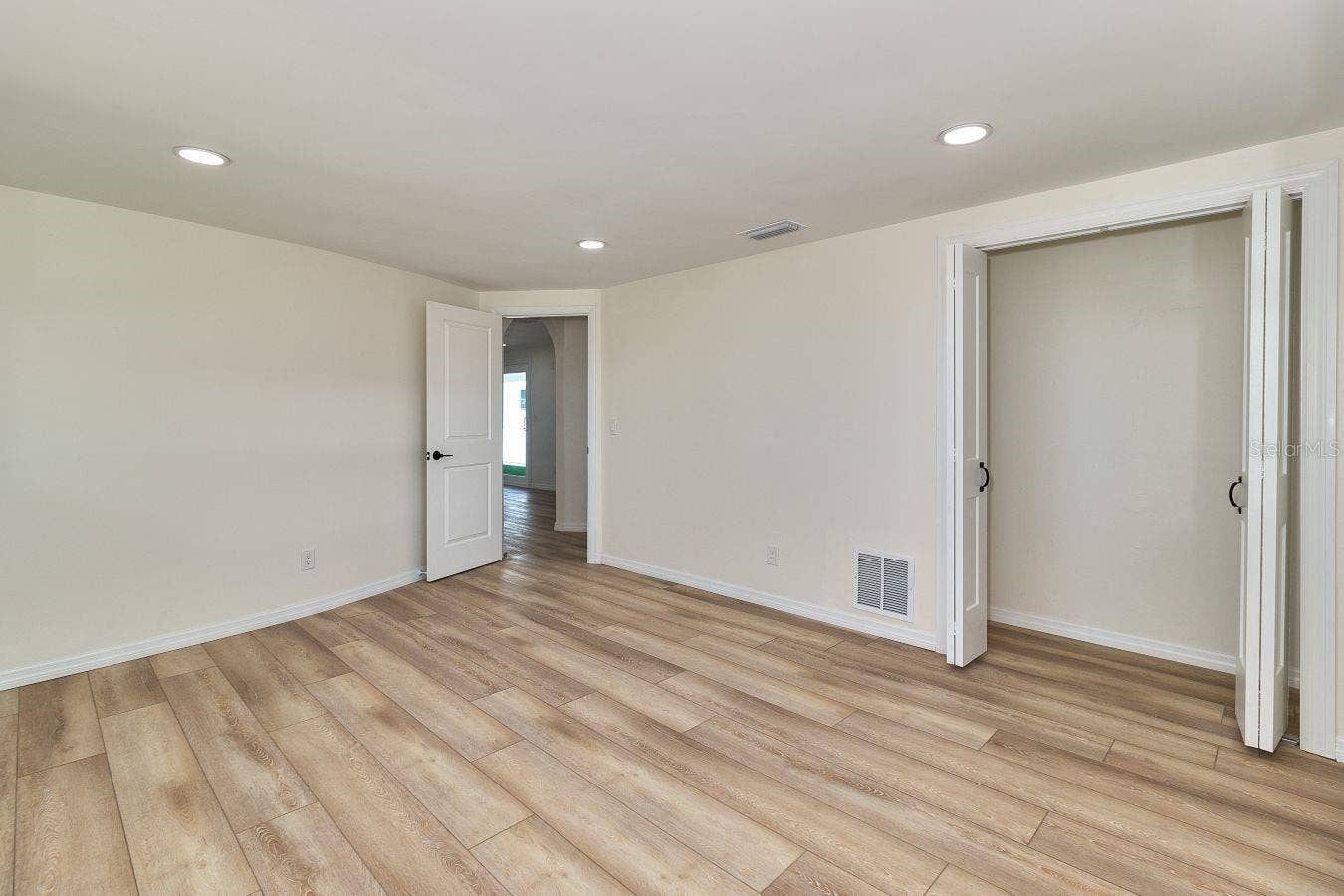 451 PALM ISLAND NE, Clearwater Beach, FL 33767 451 PALM ISLAND NE, Clearwater Beach, FL 33767