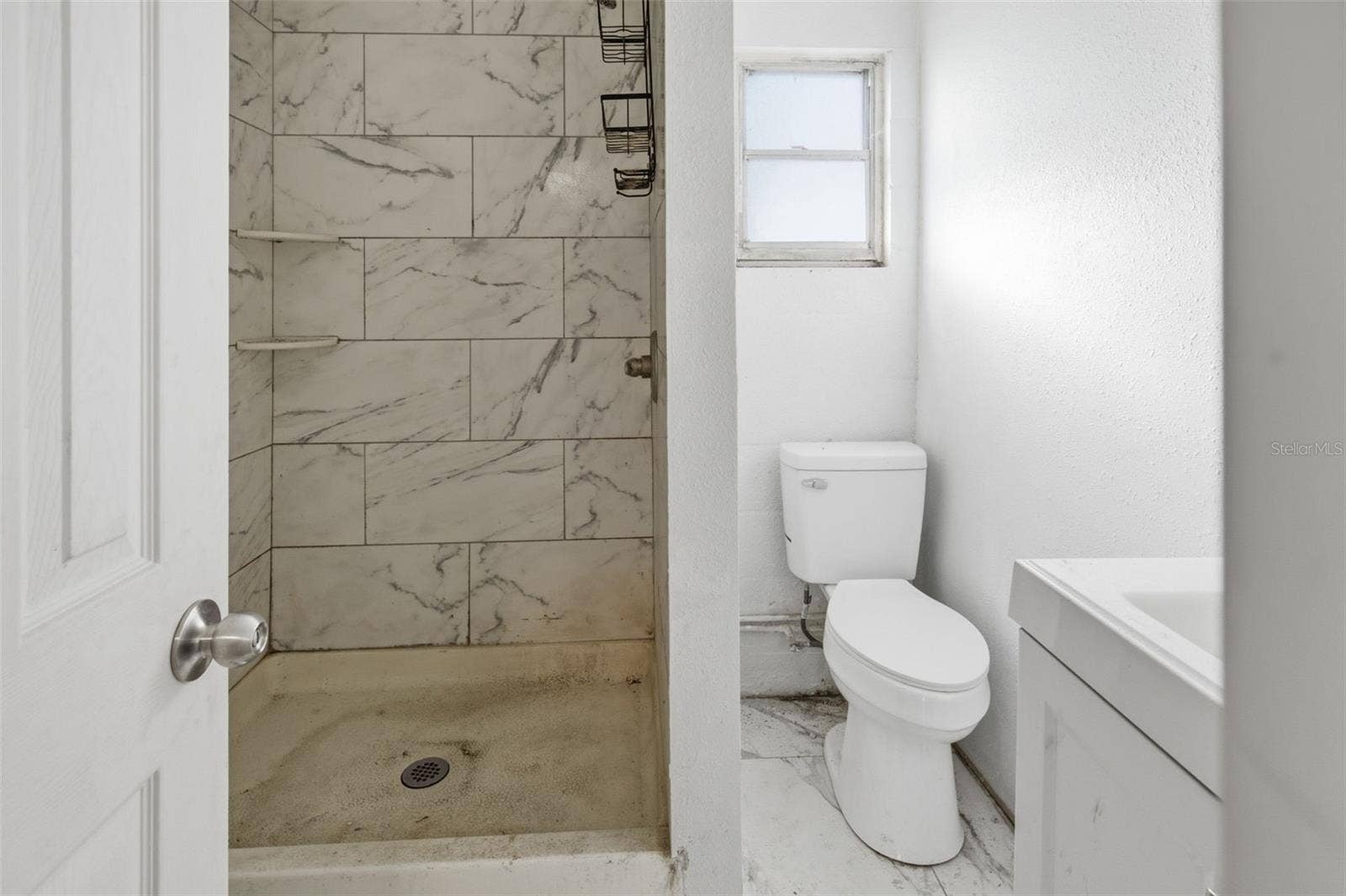 6124 NUNDY AVENUE, Gibsonton, FL 33534 Bathroom