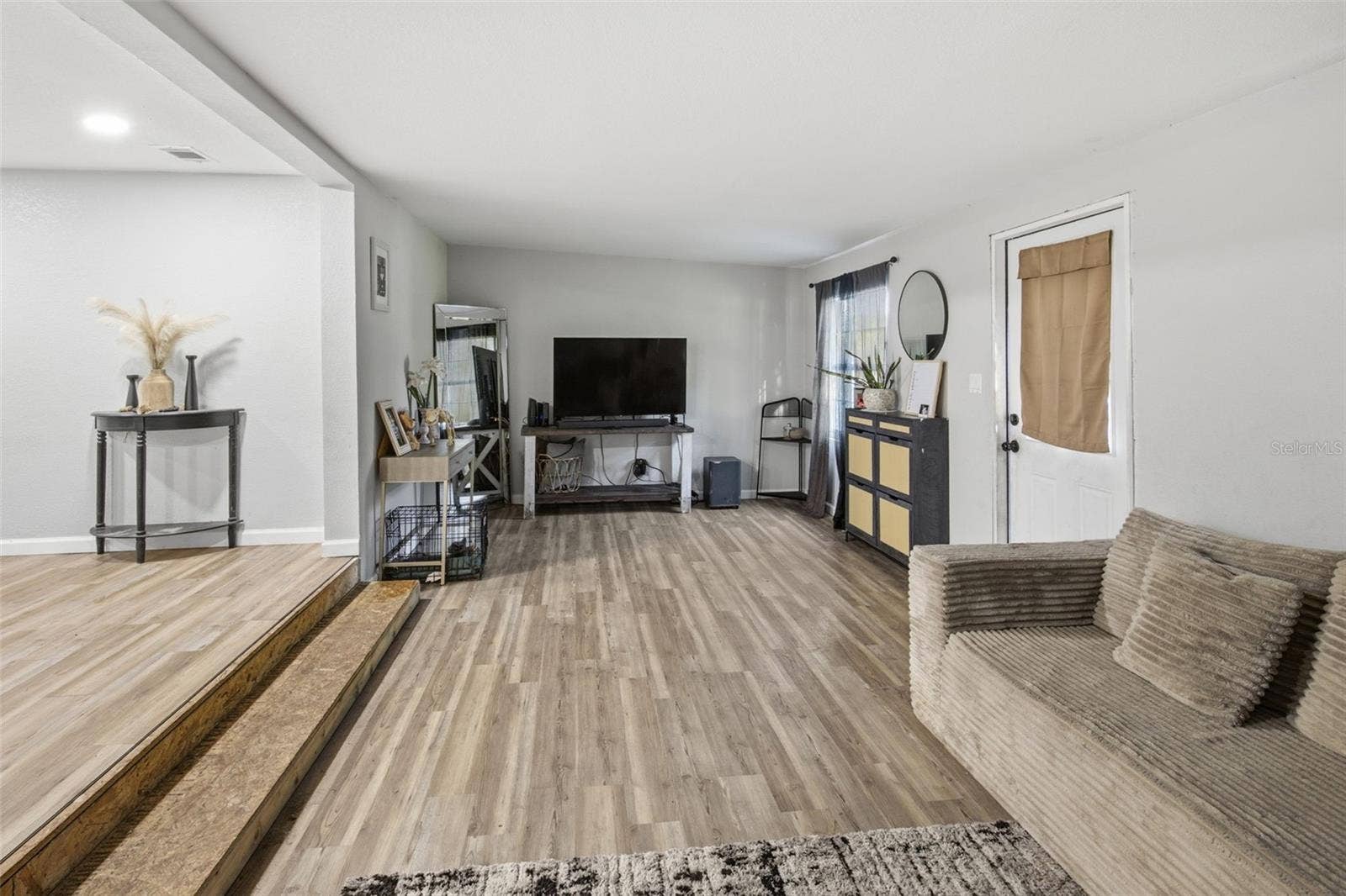 6124 NUNDY AVENUE, Gibsonton, FL 33534 6124 NUNDY AVENUE, Gibsonton, FL 33534