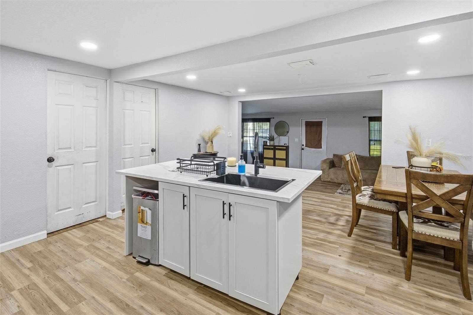 6124 NUNDY AVENUE, Gibsonton, FL 33534 6124 NUNDY AVENUE, Gibsonton, FL 33534