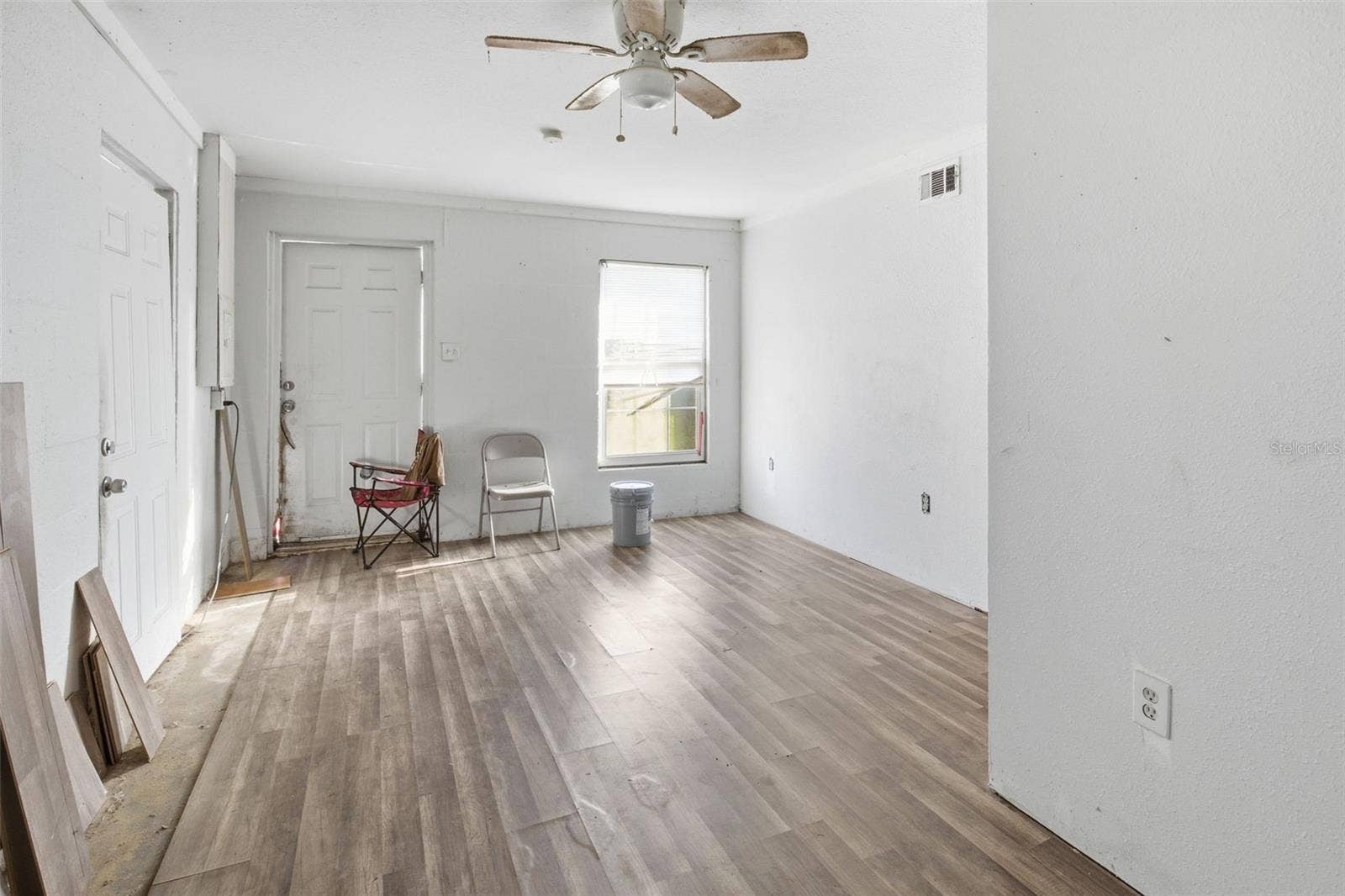 6124 NUNDY AVENUE, Gibsonton, FL 33534 6124 NUNDY AVENUE, Gibsonton, FL 33534