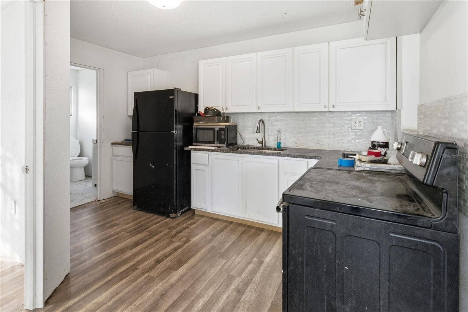 6124 NUNDY AVENUE, Gibsonton, FL 33534 Kitchen