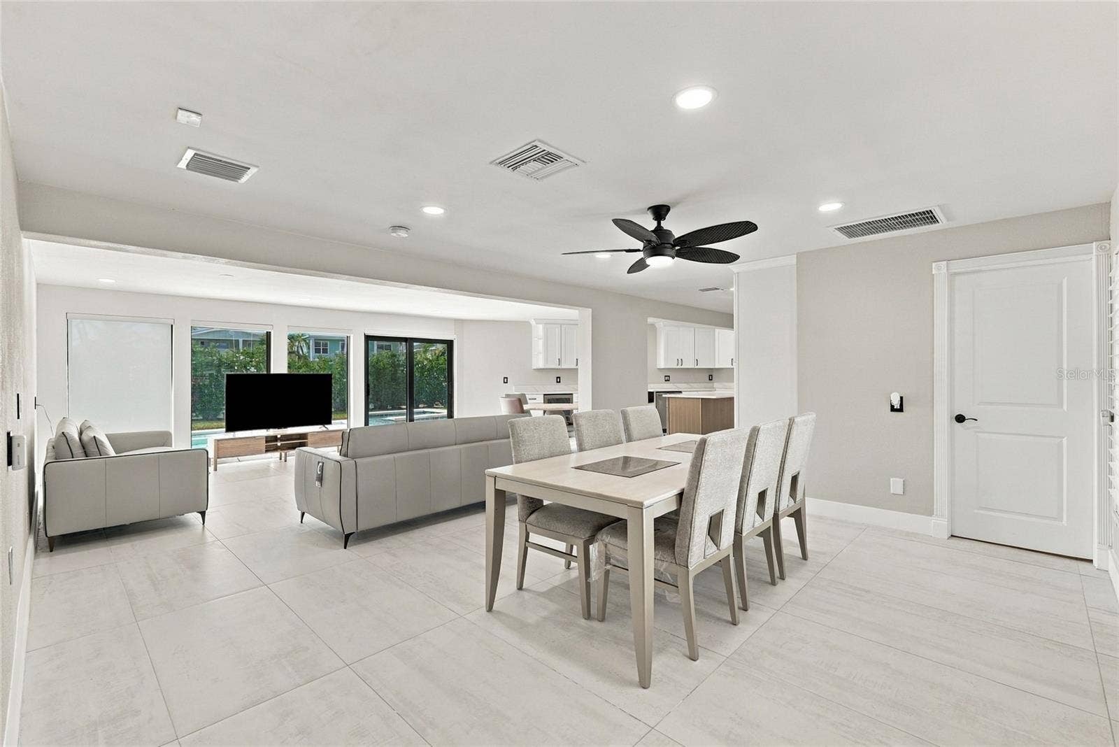 556 JOHNS PASS AVENUE, Madeira Beach, FL 33708 556 JOHNS PASS AVENUE, Madeira Beach, FL 33708
