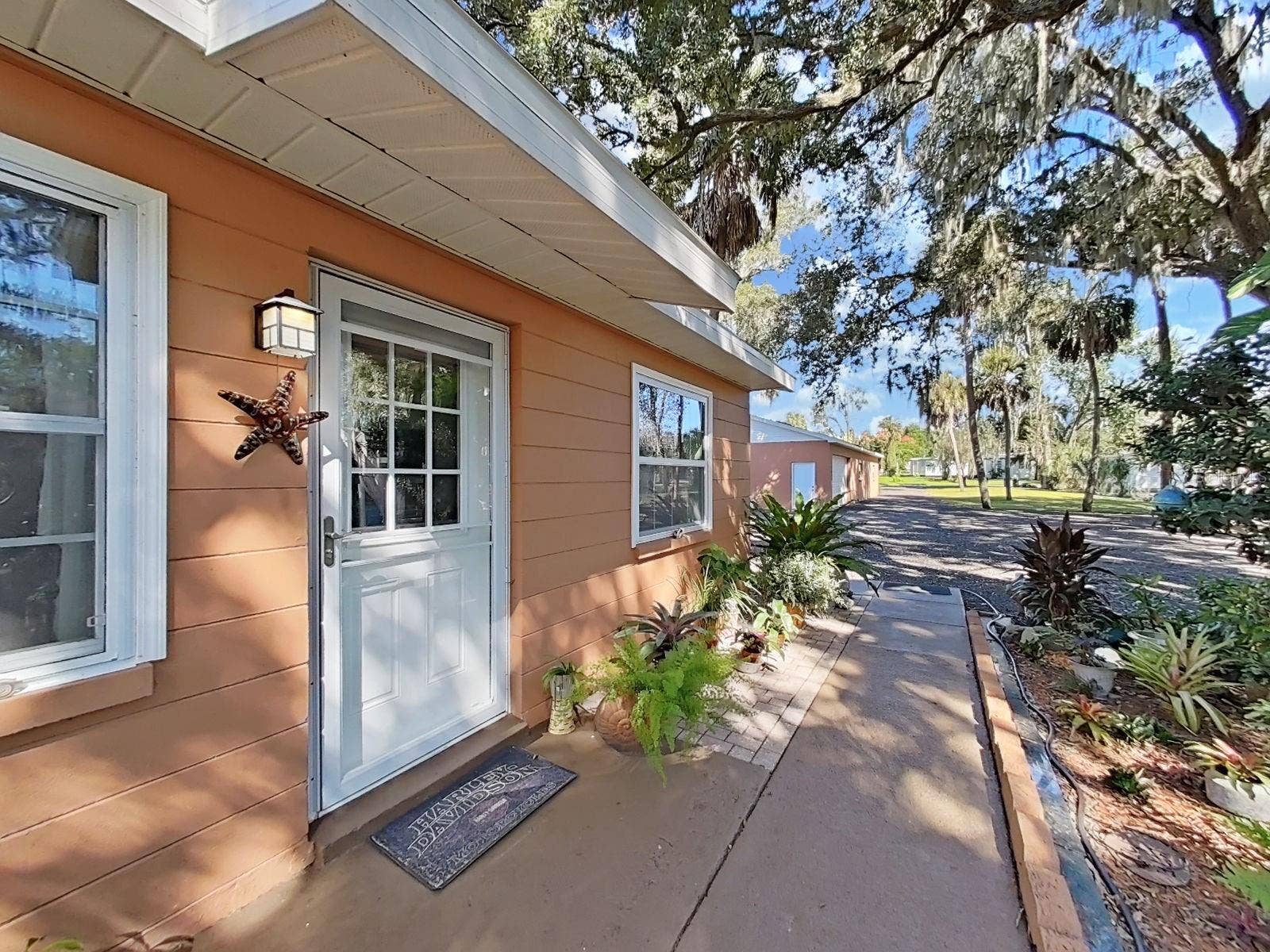 4218 ALAFIA BLVD, Brandon, FL 33511 Exterior