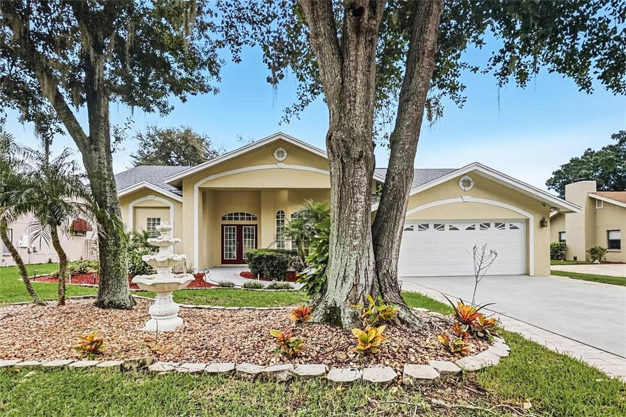 Property photo for 2820 CLUBHOUSE DRIVE, Plant City, FL