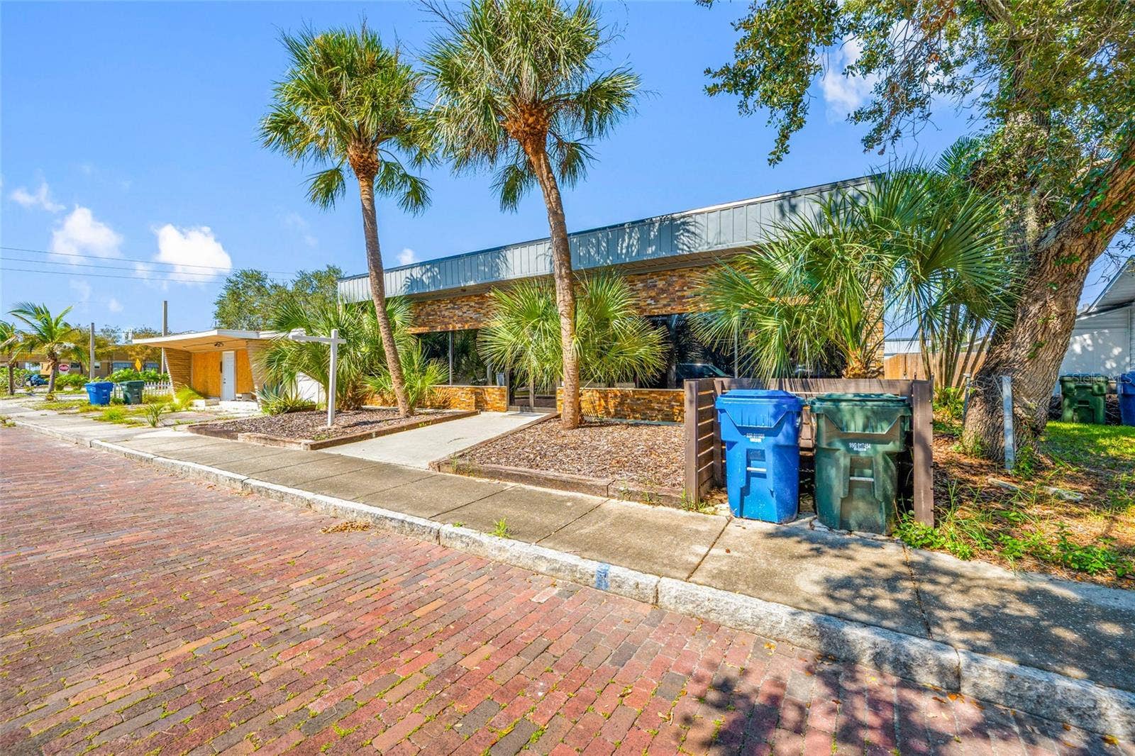 710 1ST AVENUE SW, Largo, FL 33770 710 1ST AVENUE SW, Largo, FL 33770