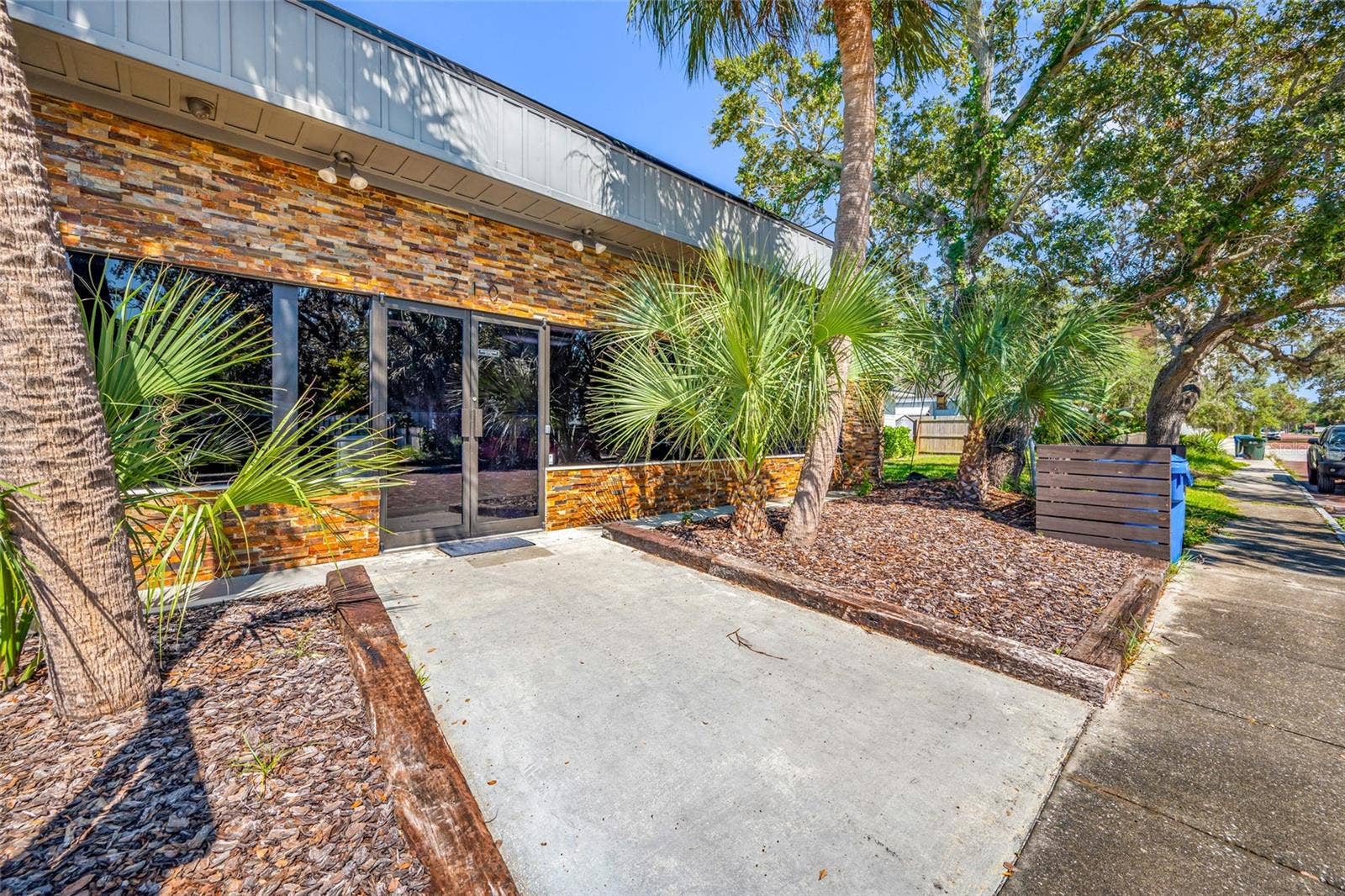 710 1ST AVENUE SW, Largo, FL 33770 710 1ST AVENUE SW, Largo, FL 33770