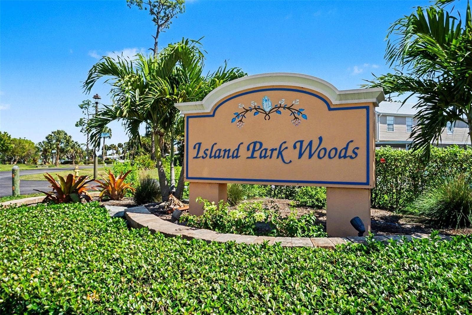 6081 LAKE FRONT DRIVE, Fort Myers, FL 33908