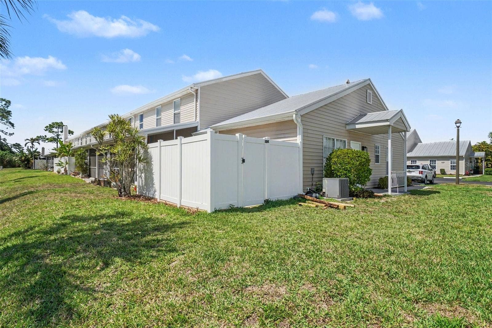 6081 LAKE FRONT DRIVE, Fort Myers, FL 33908