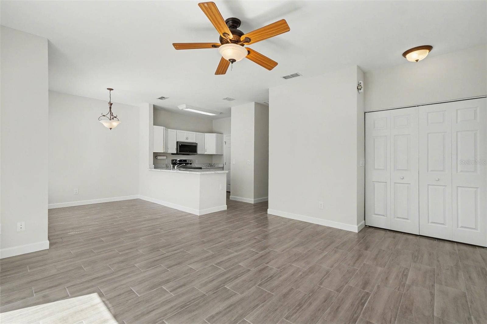 6081 LAKE FRONT DRIVE, Fort Myers, FL 33908