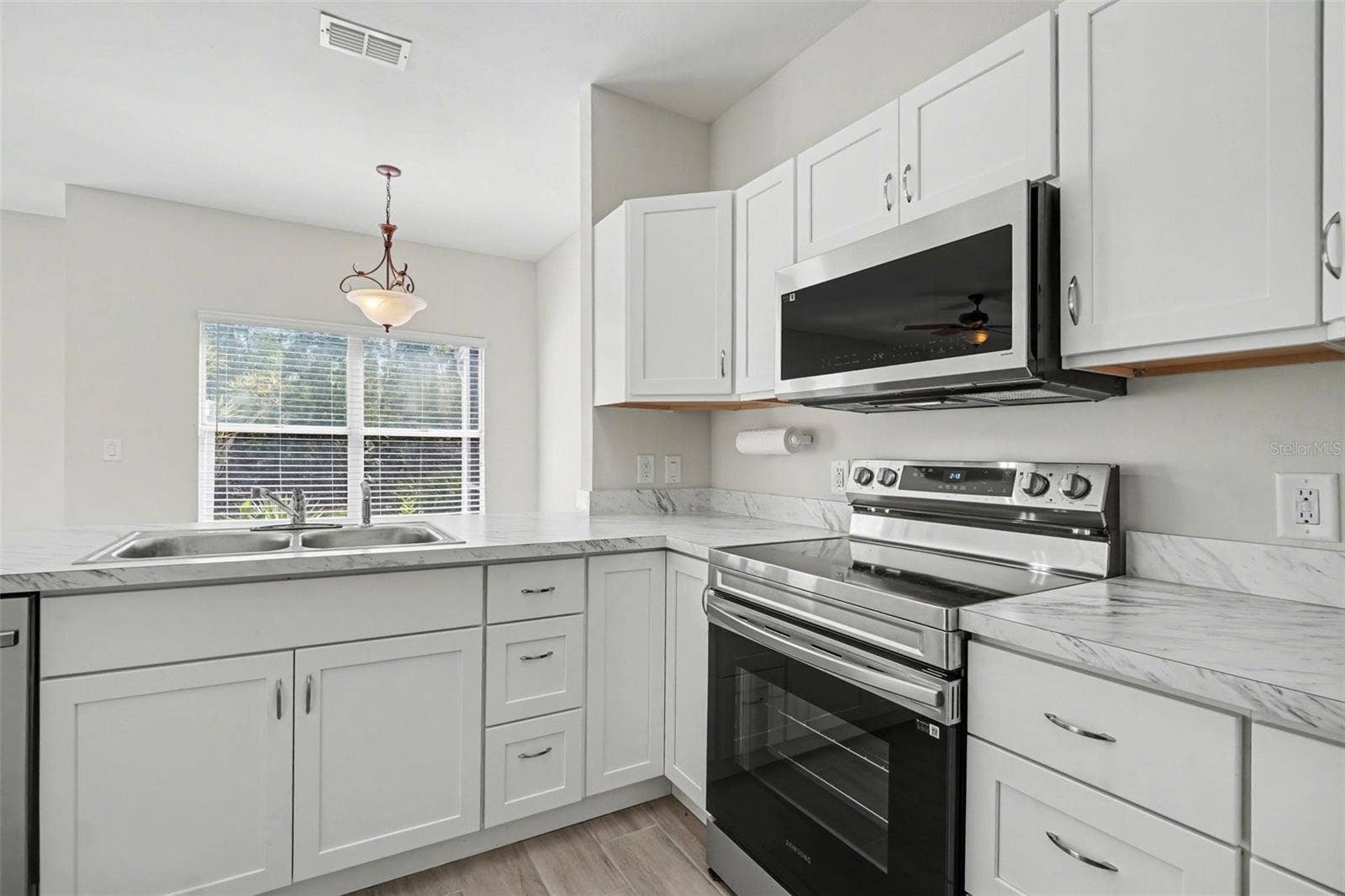 6081 LAKE FRONT DRIVE, Fort Myers, FL 33908