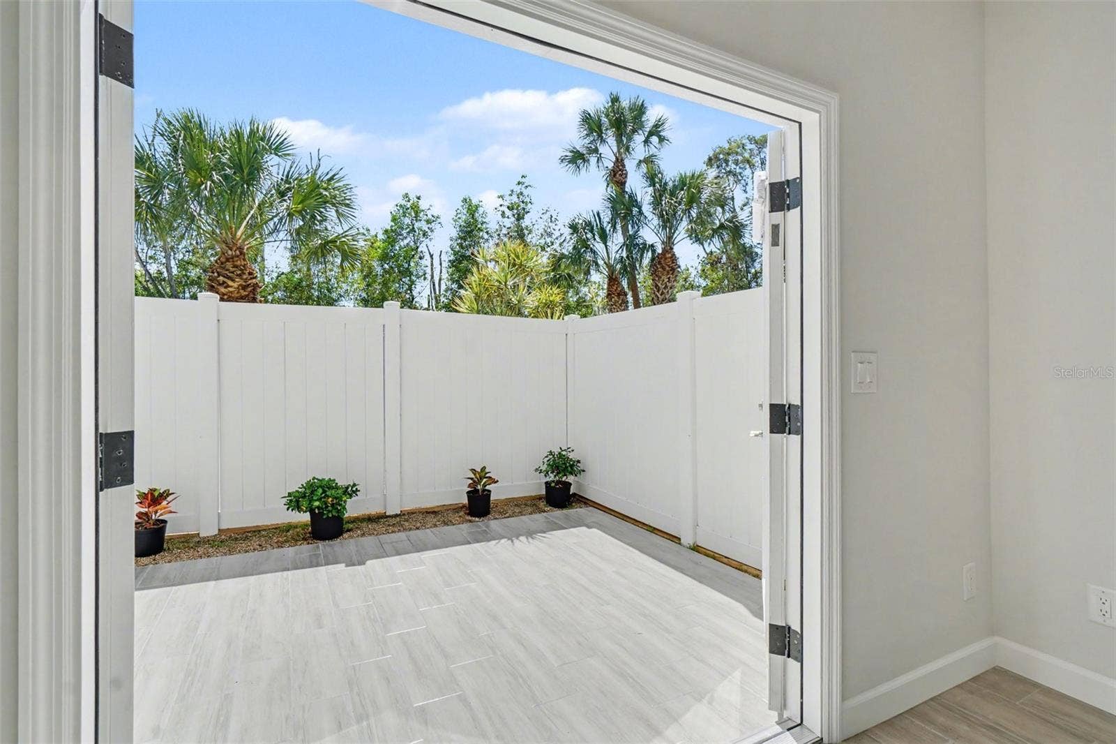 6081 LAKE FRONT DRIVE, Fort Myers, FL 33908