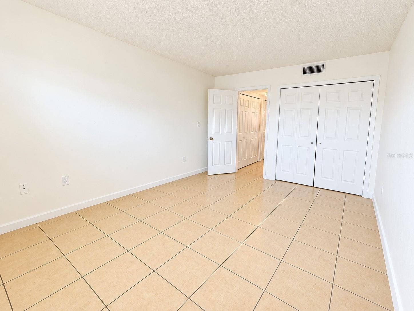 833 SKY LAKE CIRCLE, #A, Orlando, FL 32809