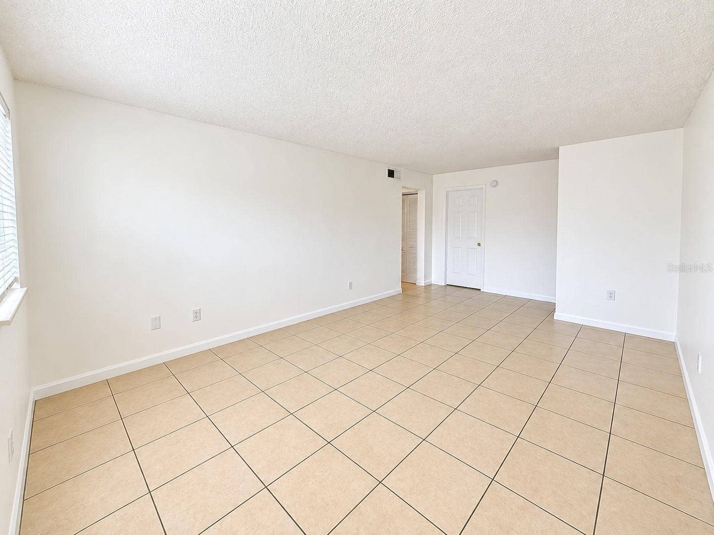 833 SKY LAKE CIRCLE, #A, Orlando, FL 32809