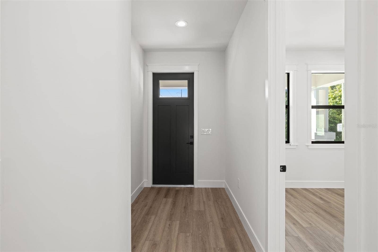 2910 N 25TH STREET, Tampa, FL 33605 Foyer