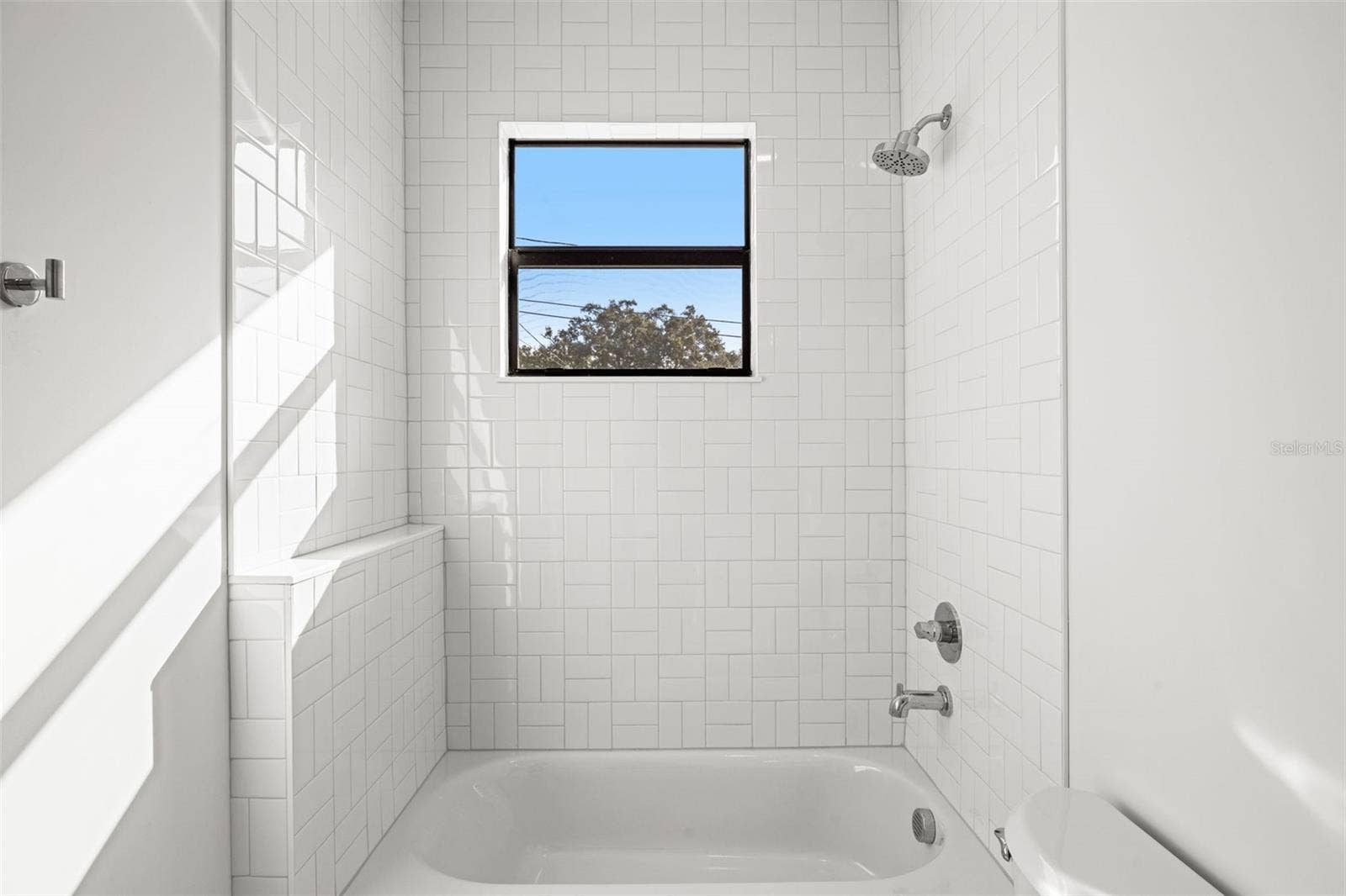 2910 N 25TH STREET, Tampa, FL 33605 Common bathroom