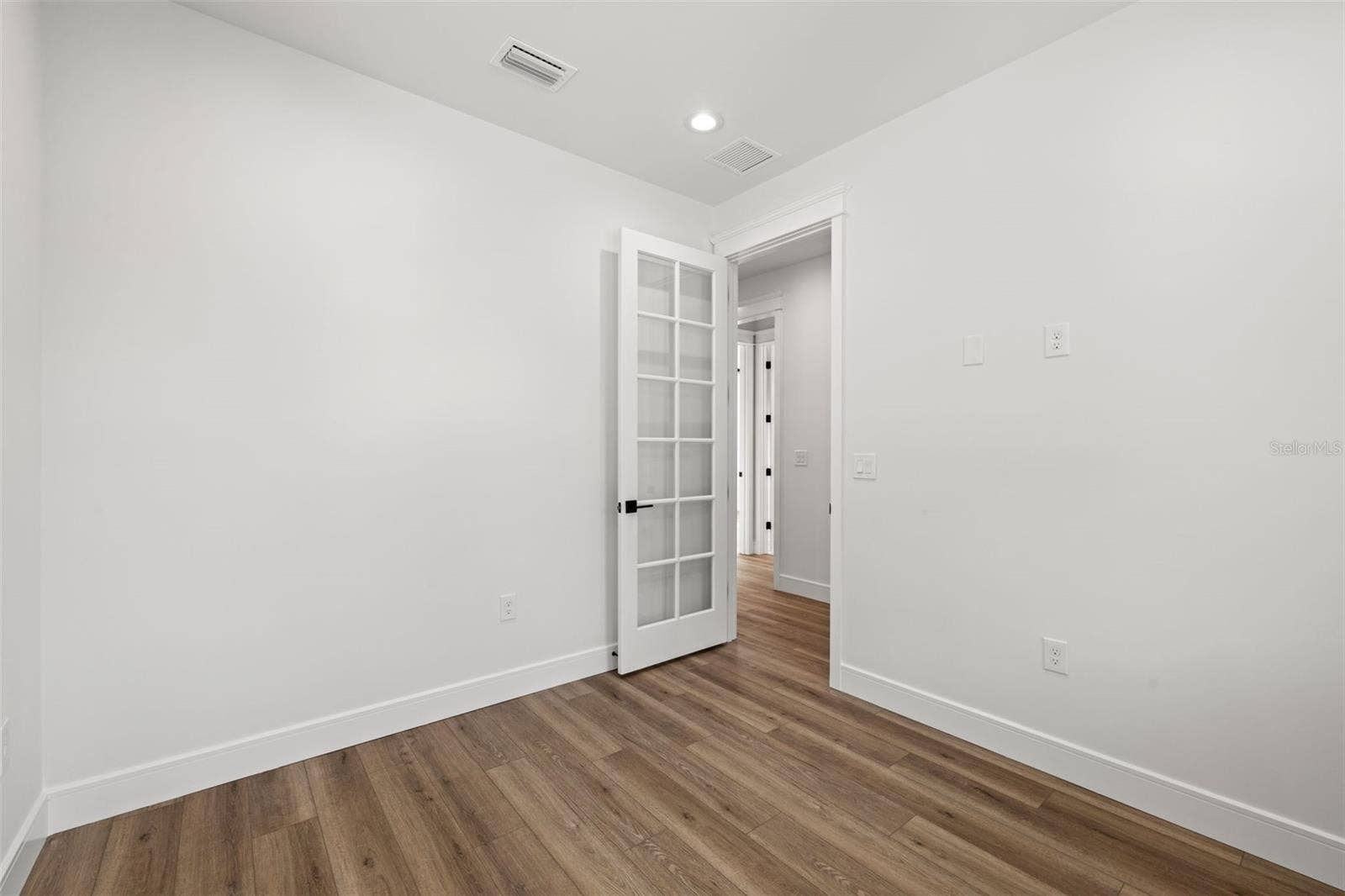 2910 N 25TH STREET, Tampa, FL 33605 Office