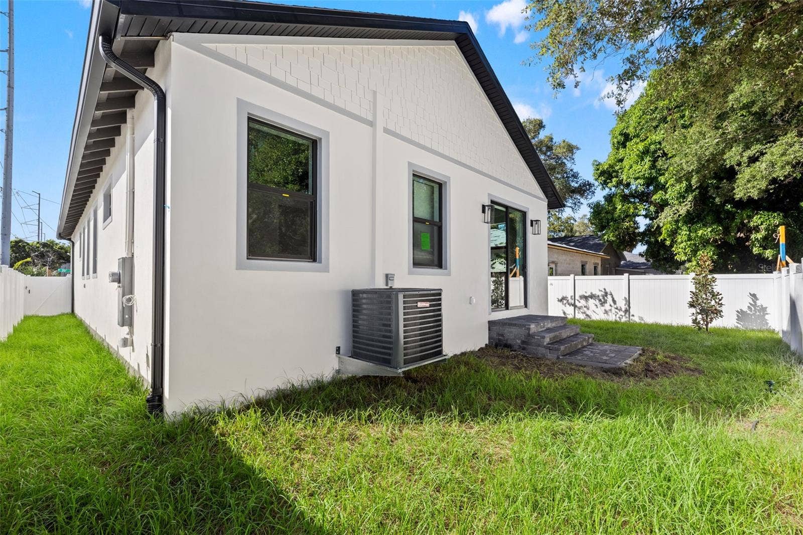 2910 N 25TH STREET, Tampa, FL 33605 Backyard