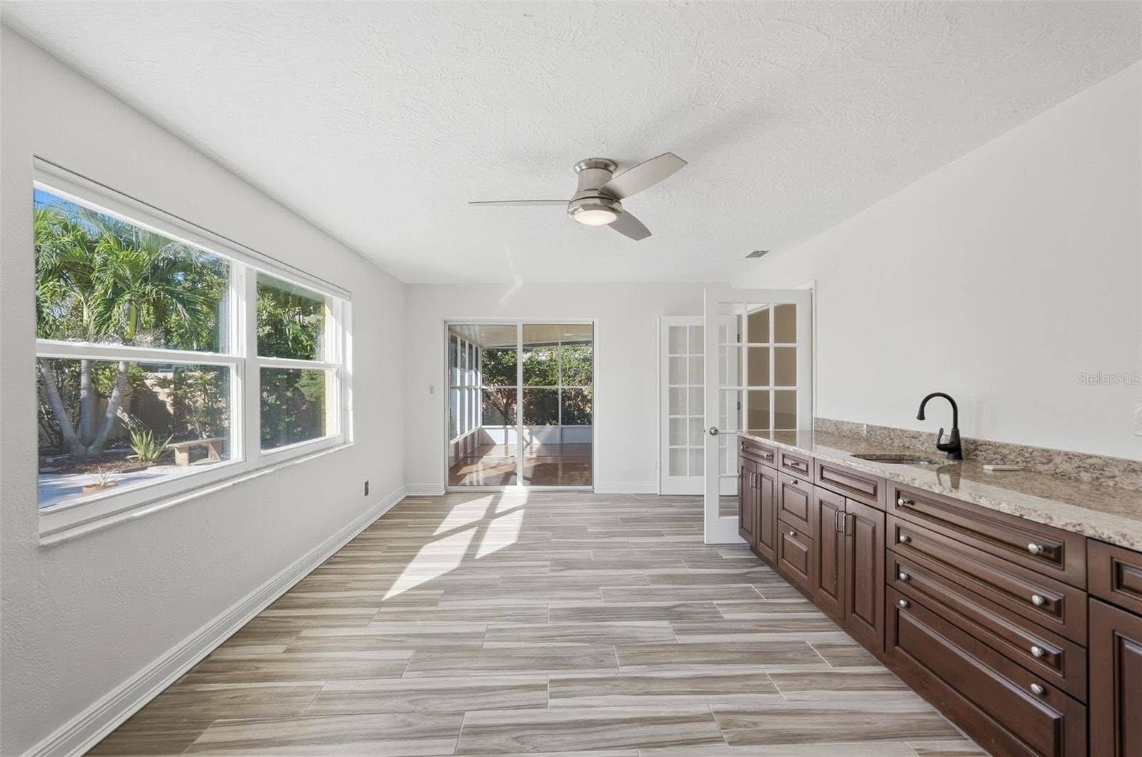 1460 69TH PLACE S, St Petersburg, FL 33705 1460 69TH PLACE S, St Petersburg, FL 33705