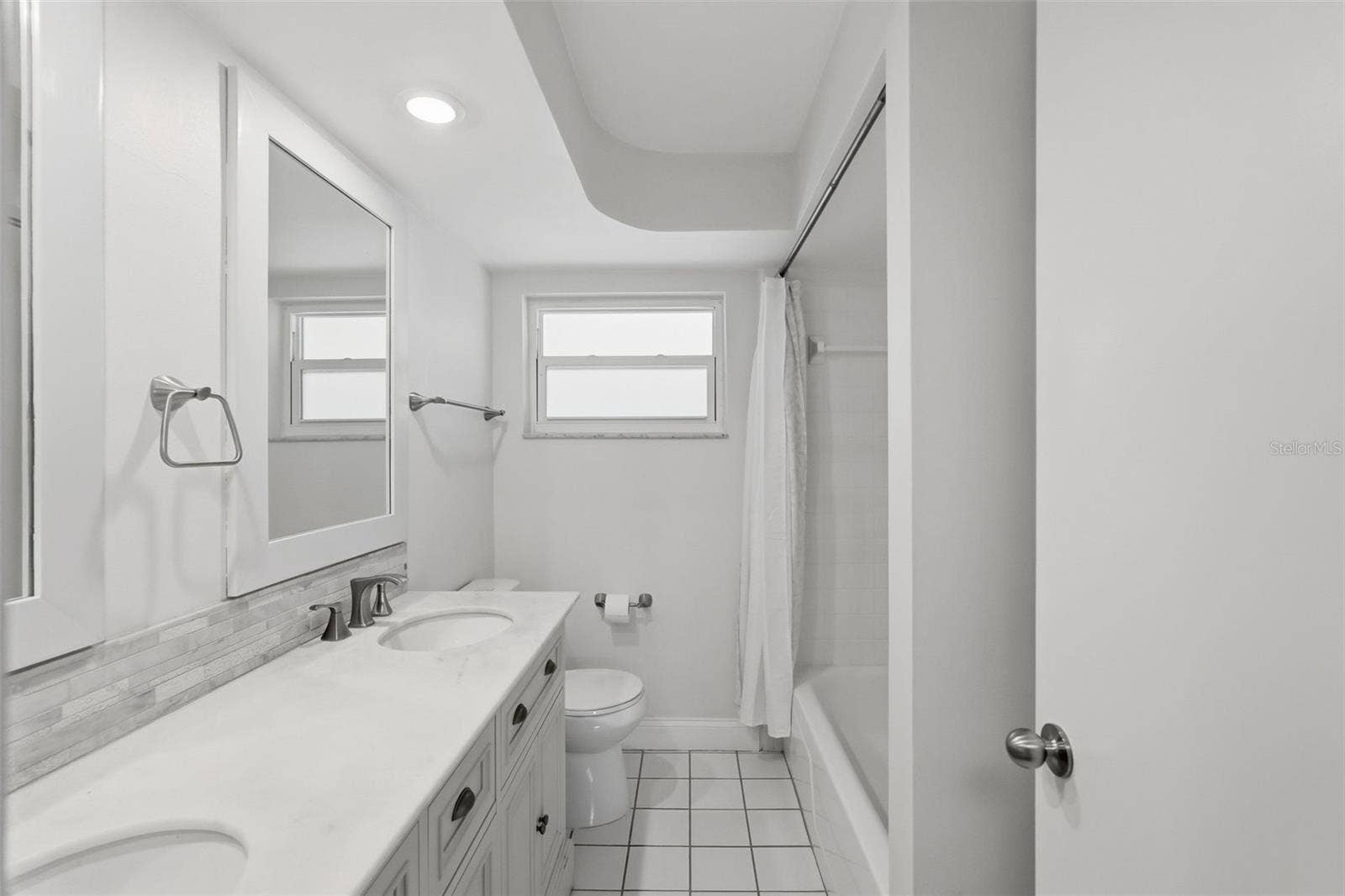1460 69TH PLACE S, St Petersburg, FL 33705 1460 69TH PLACE S, St Petersburg, FL 33705